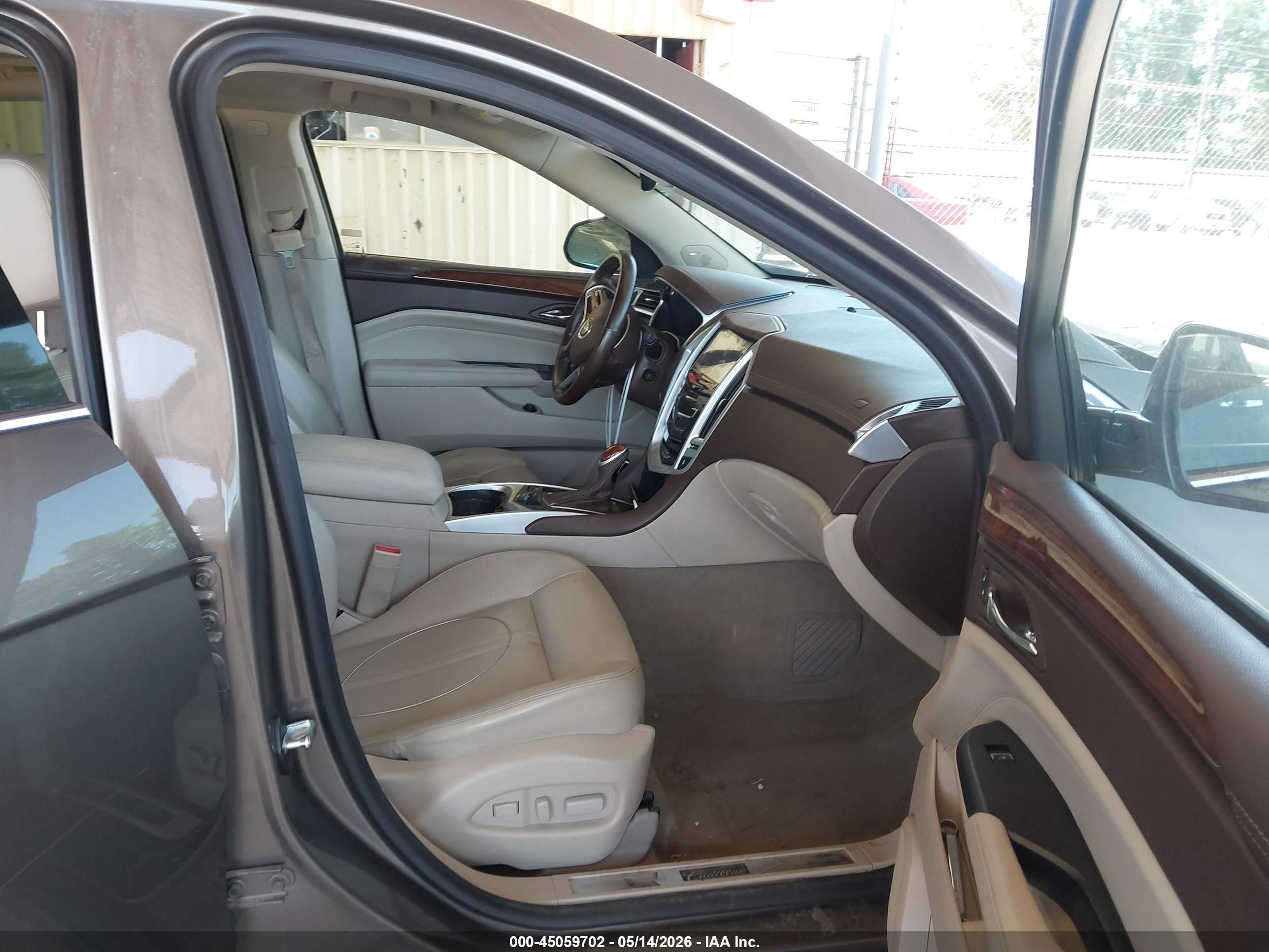 CADILLAC SRX image 5