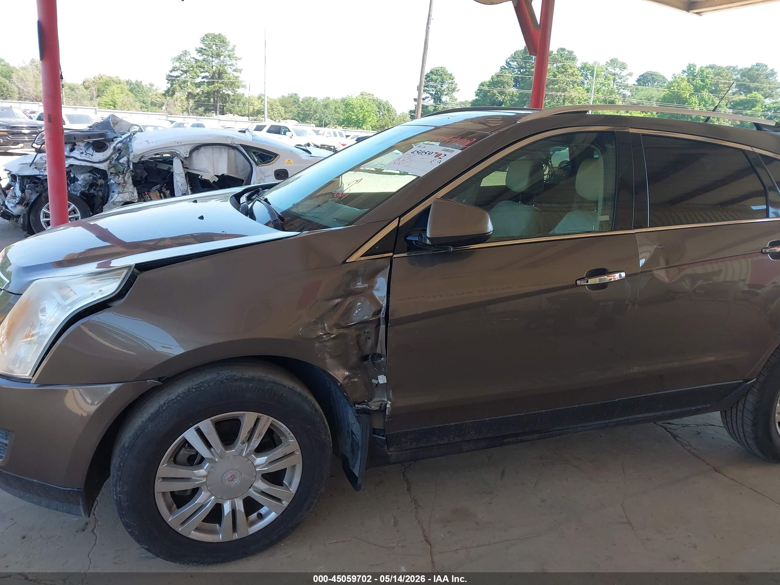 CADILLAC SRX image 6