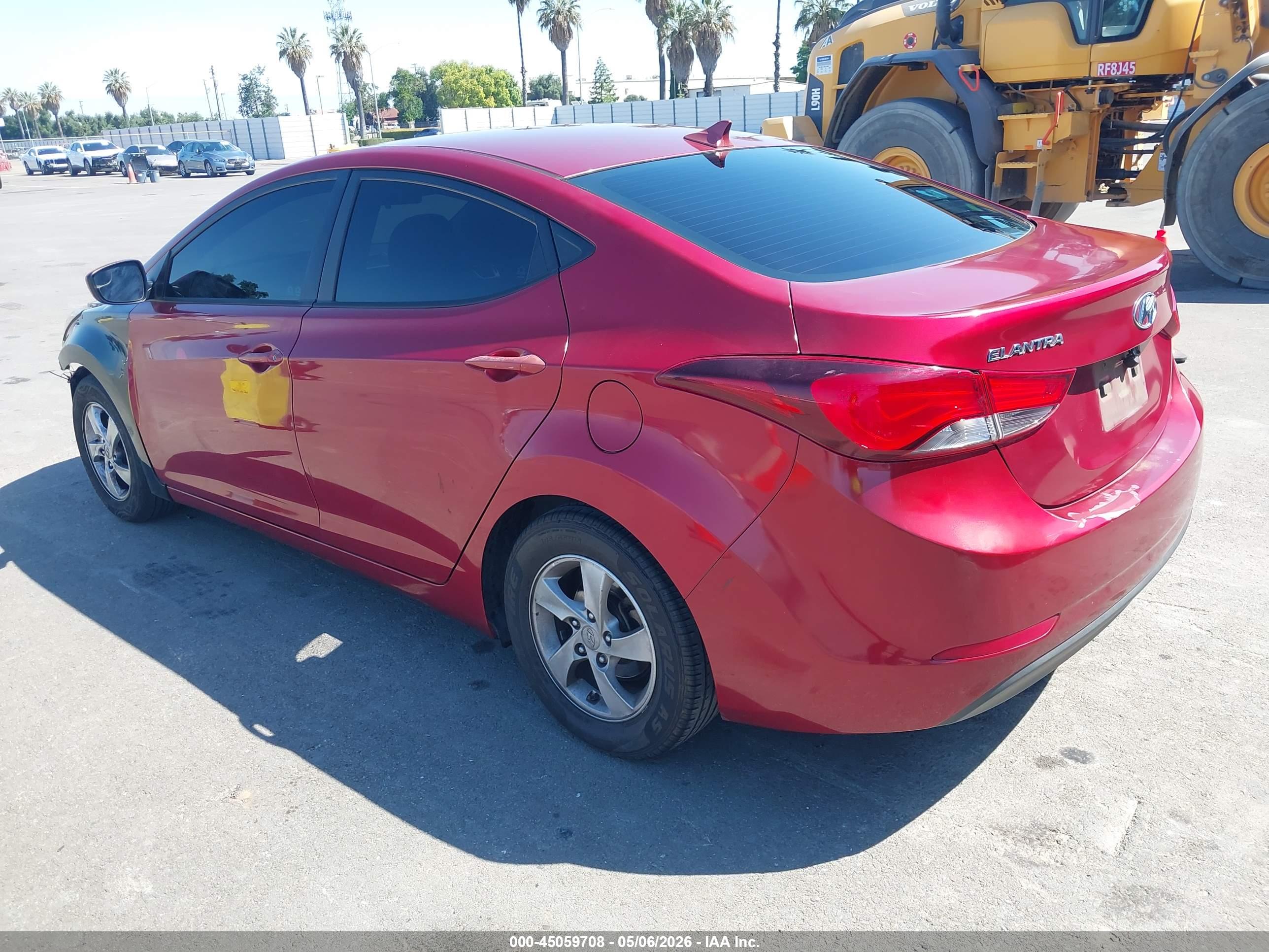 HYUNDAI ELANTRA image 3