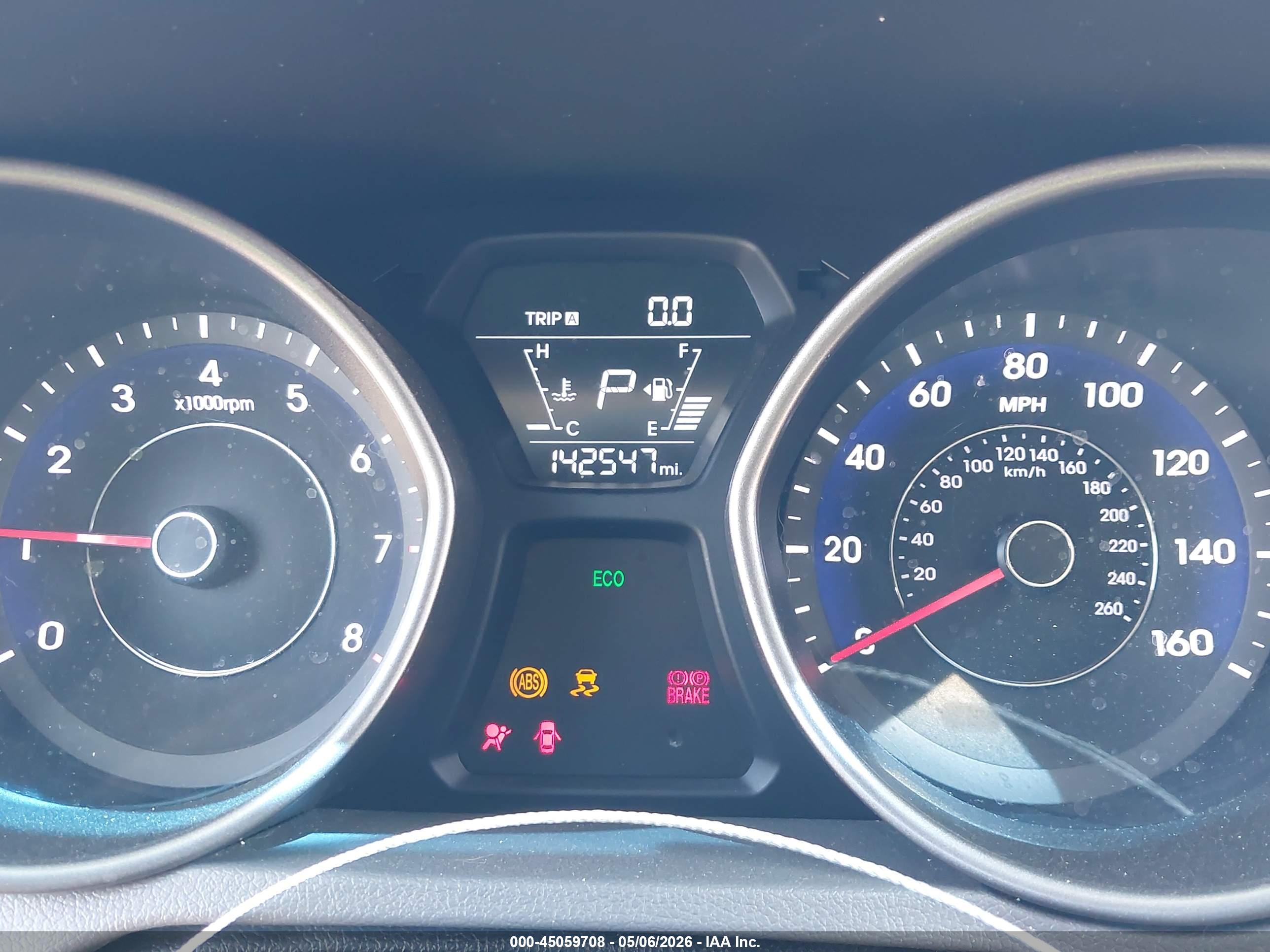 HYUNDAI ELANTRA image 7