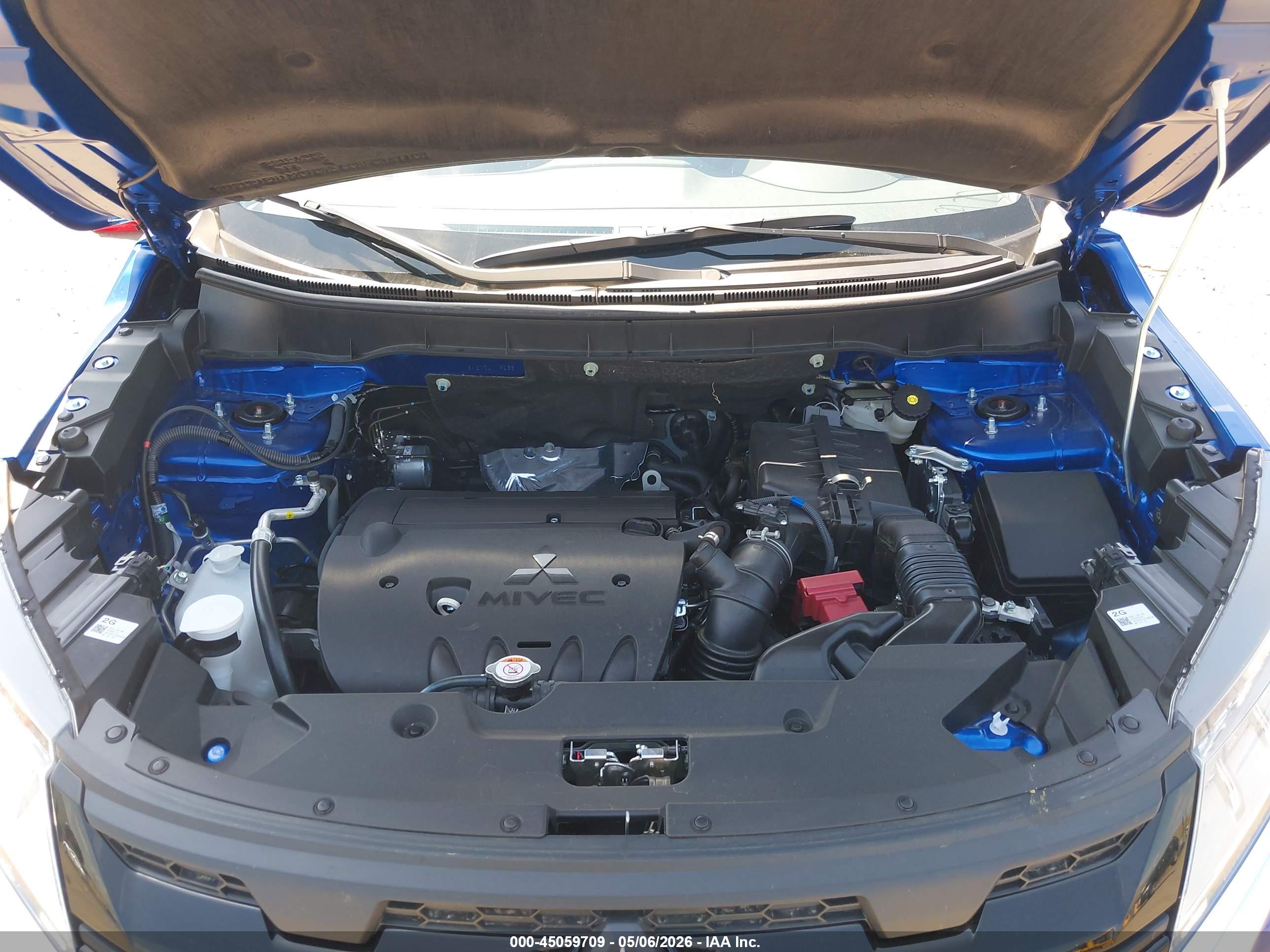 MITSUBISHI OUTLANDER image 10