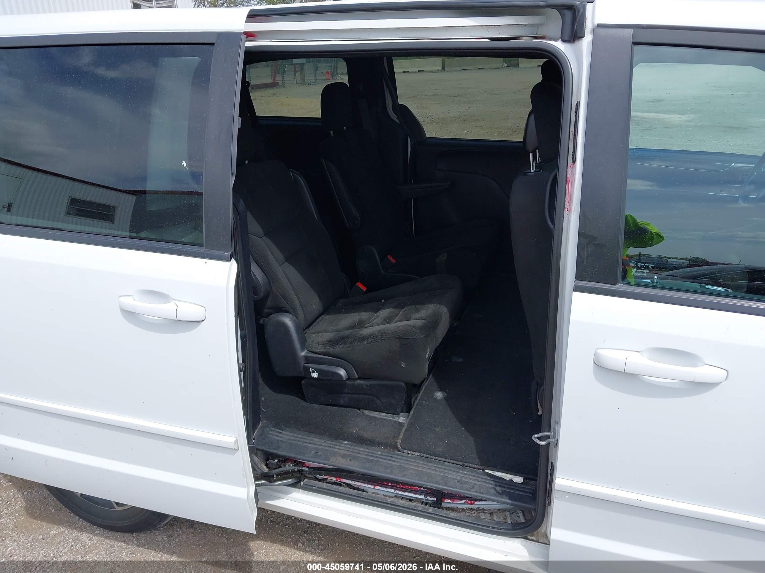 DODGE GRAND image 8