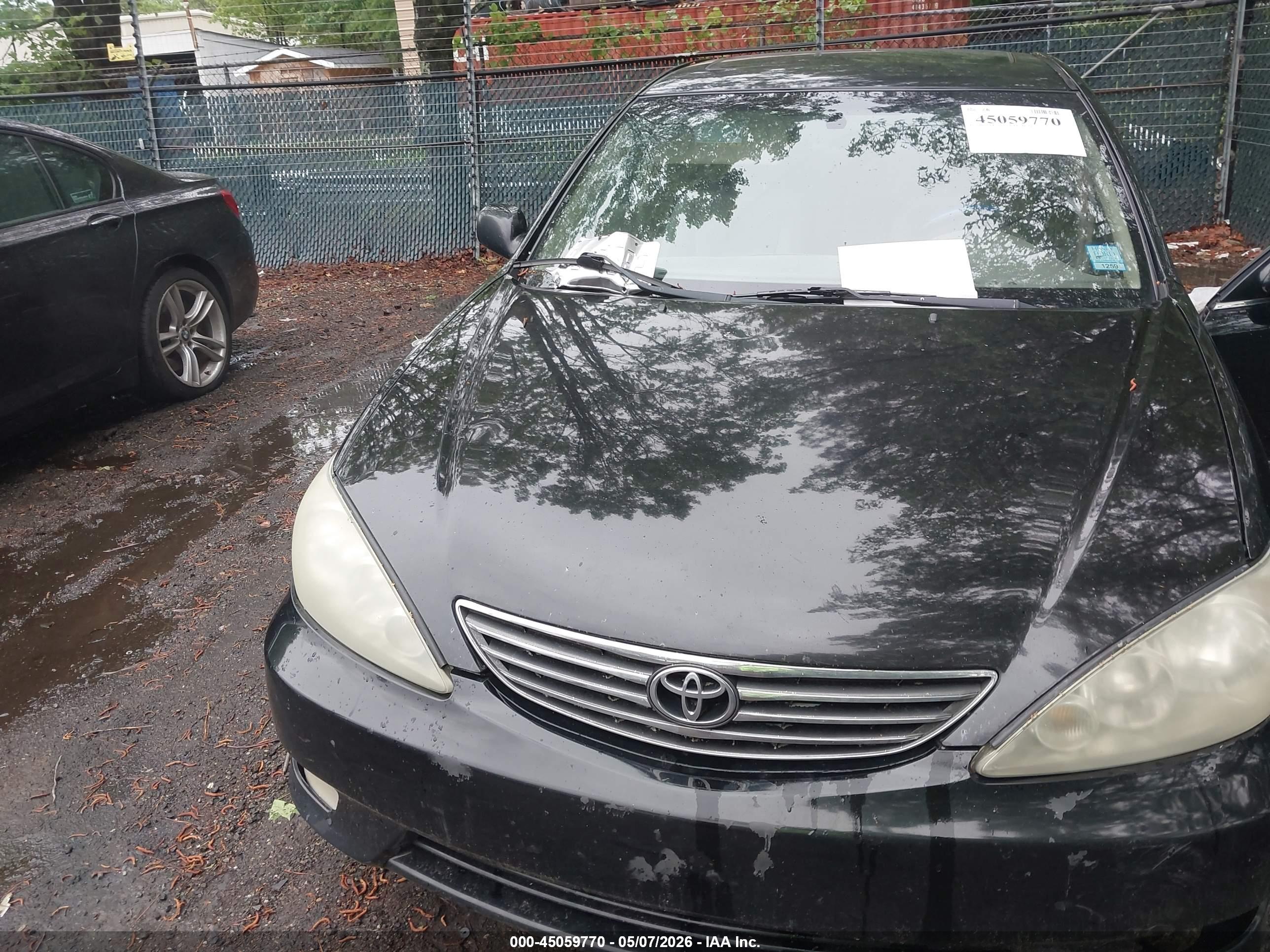 TOYOTA CAMRY image 6