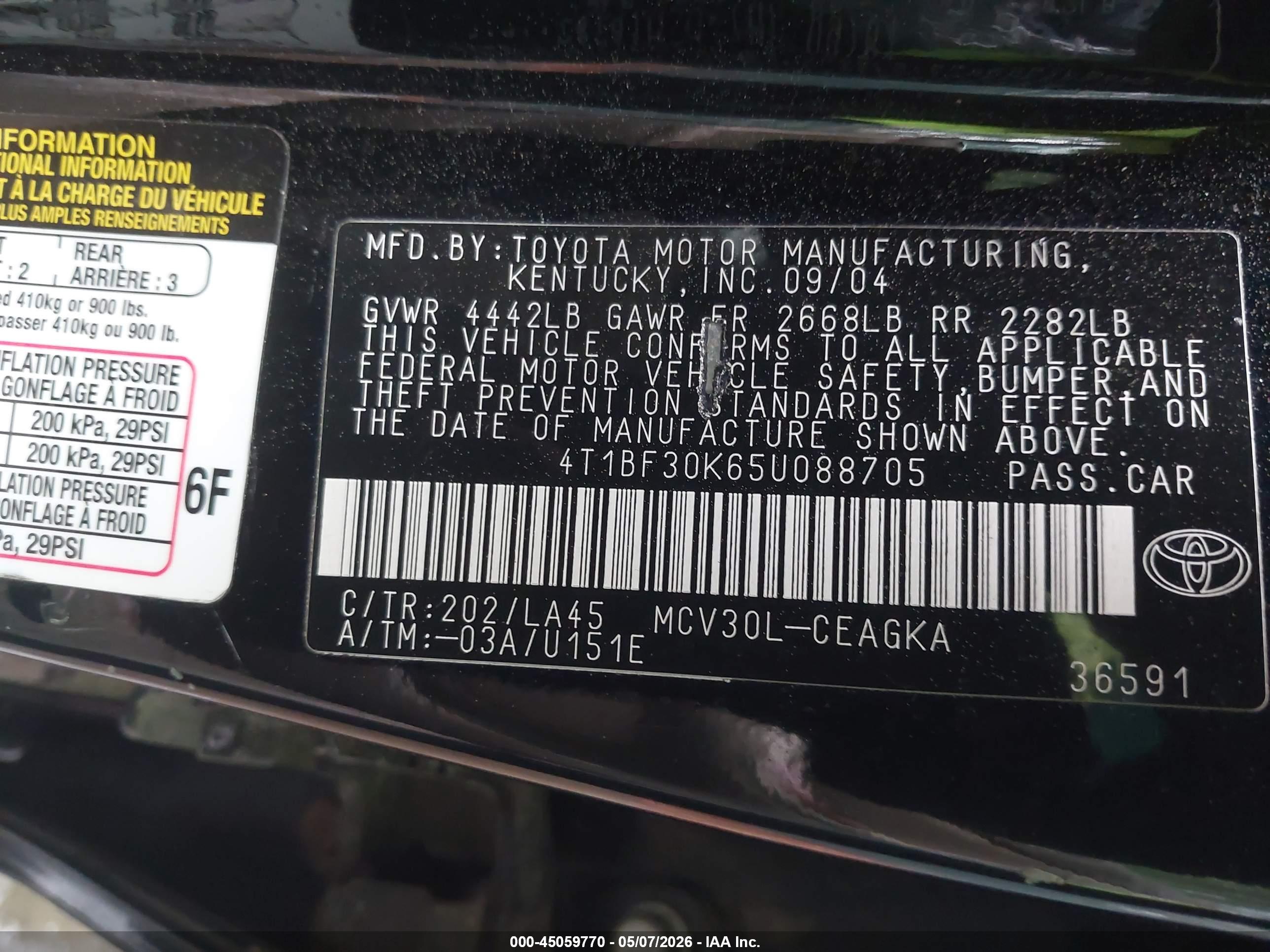 TOYOTA CAMRY image 9