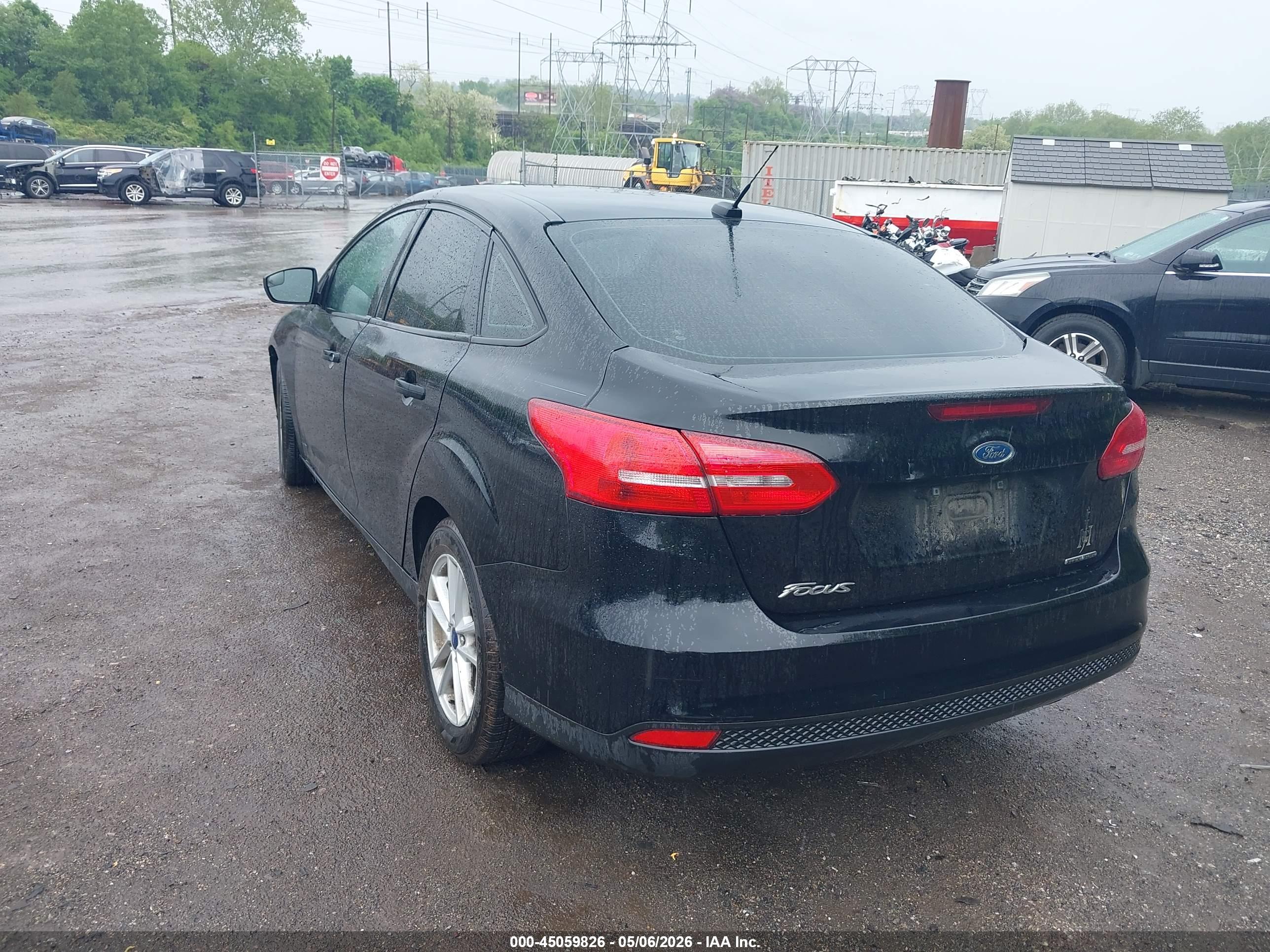 FORD FOCUS image 3