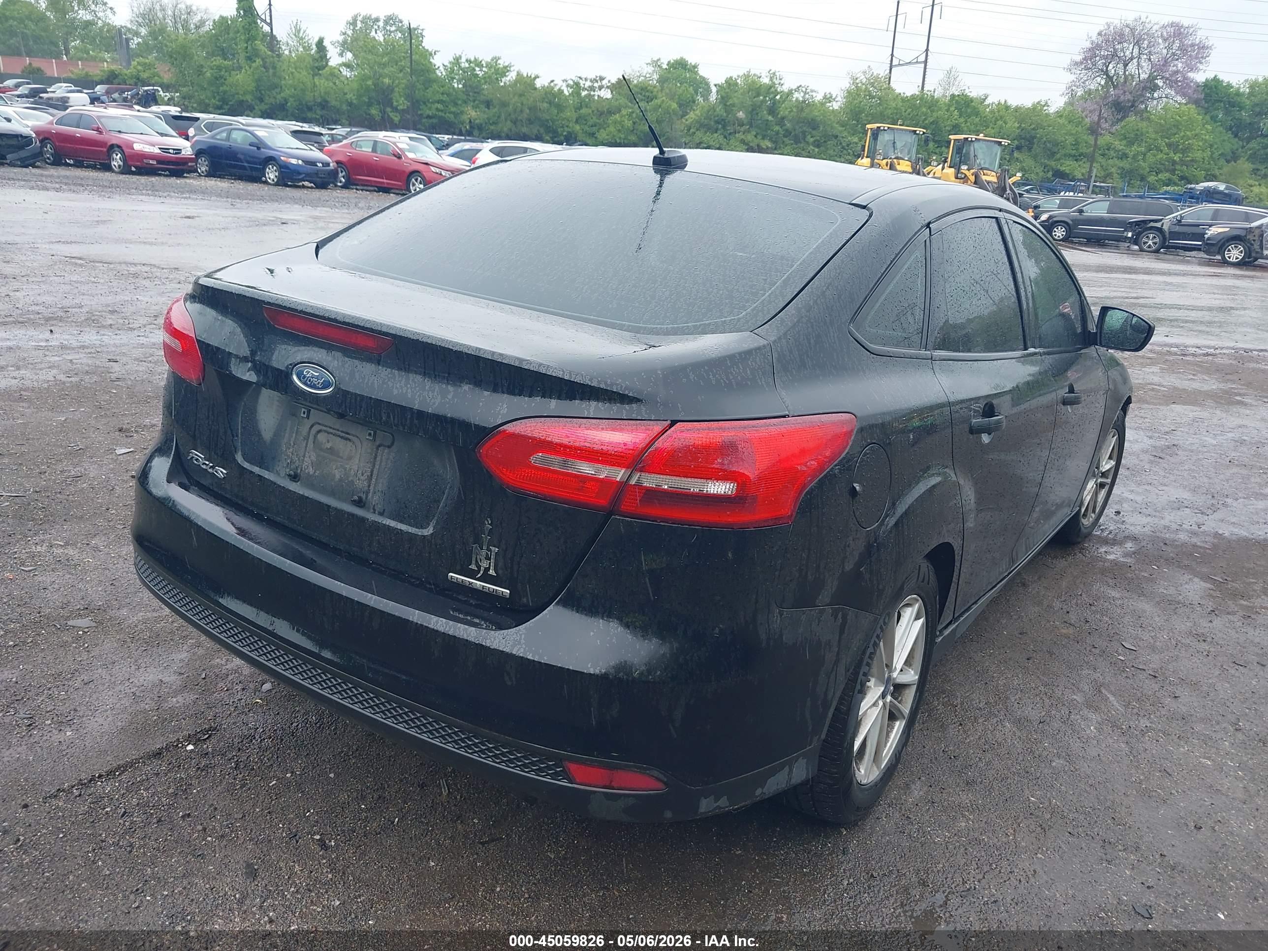 FORD FOCUS image 4