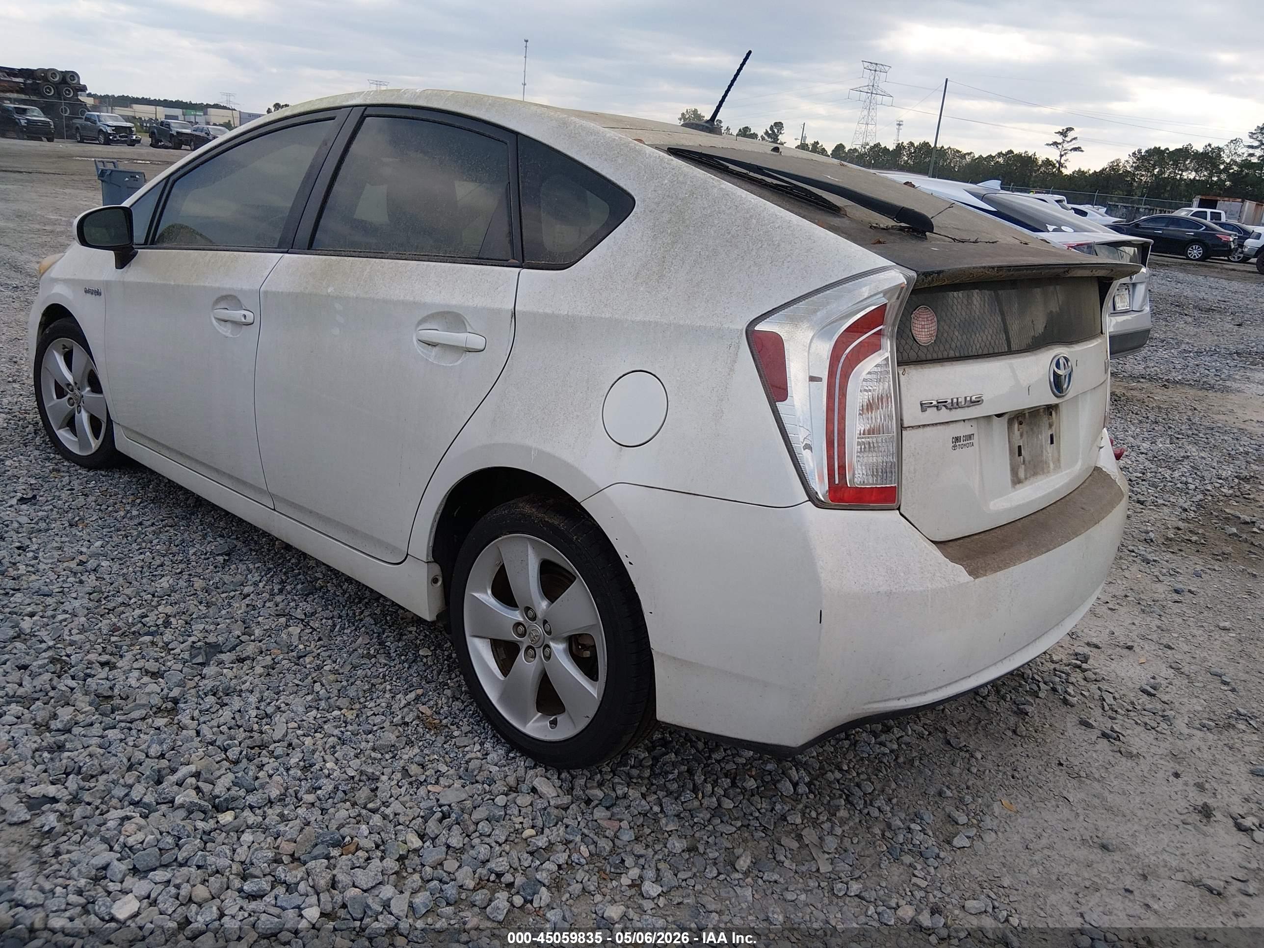 TOYOTA PRIUS image 3