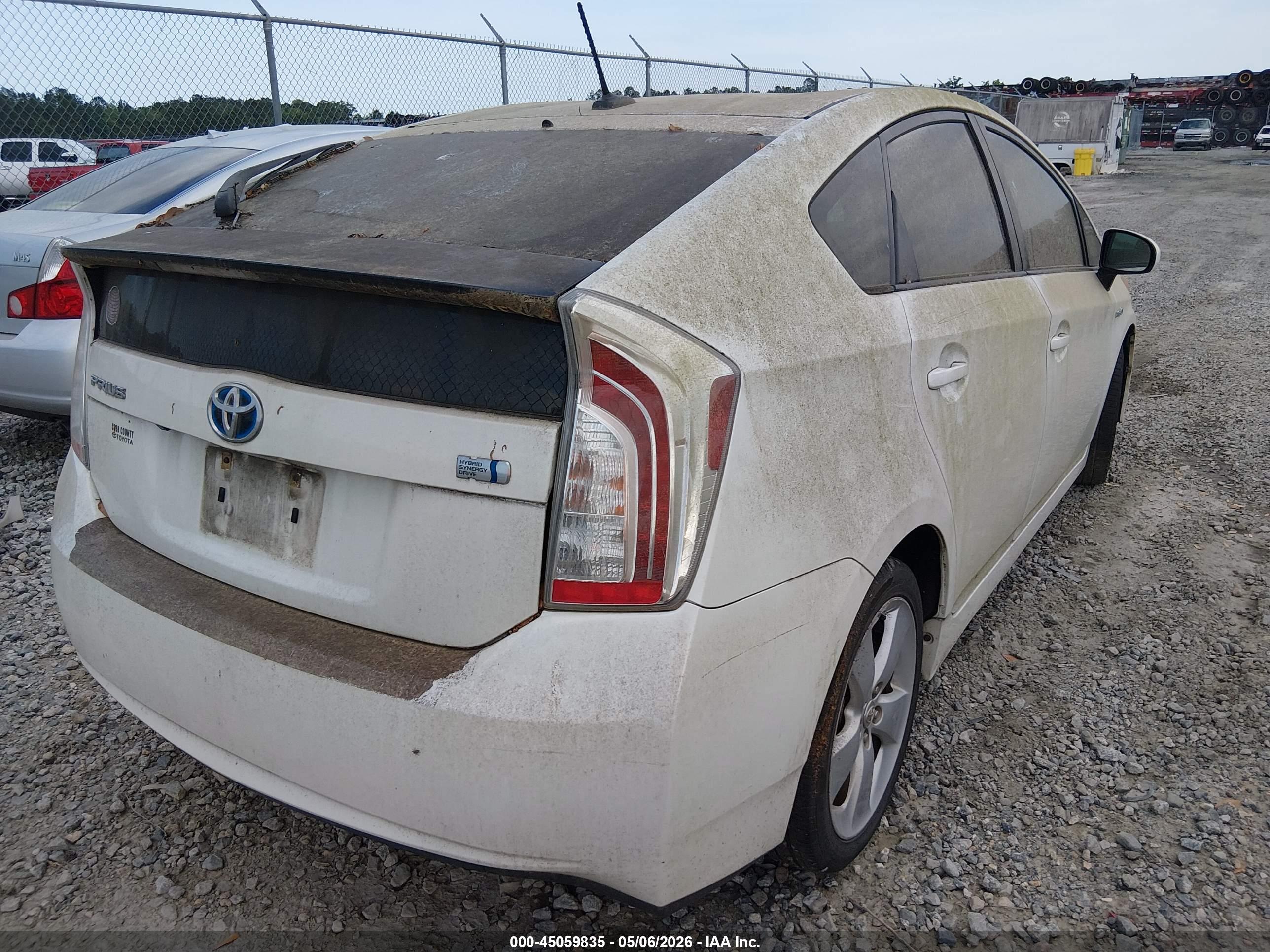 TOYOTA PRIUS image 4