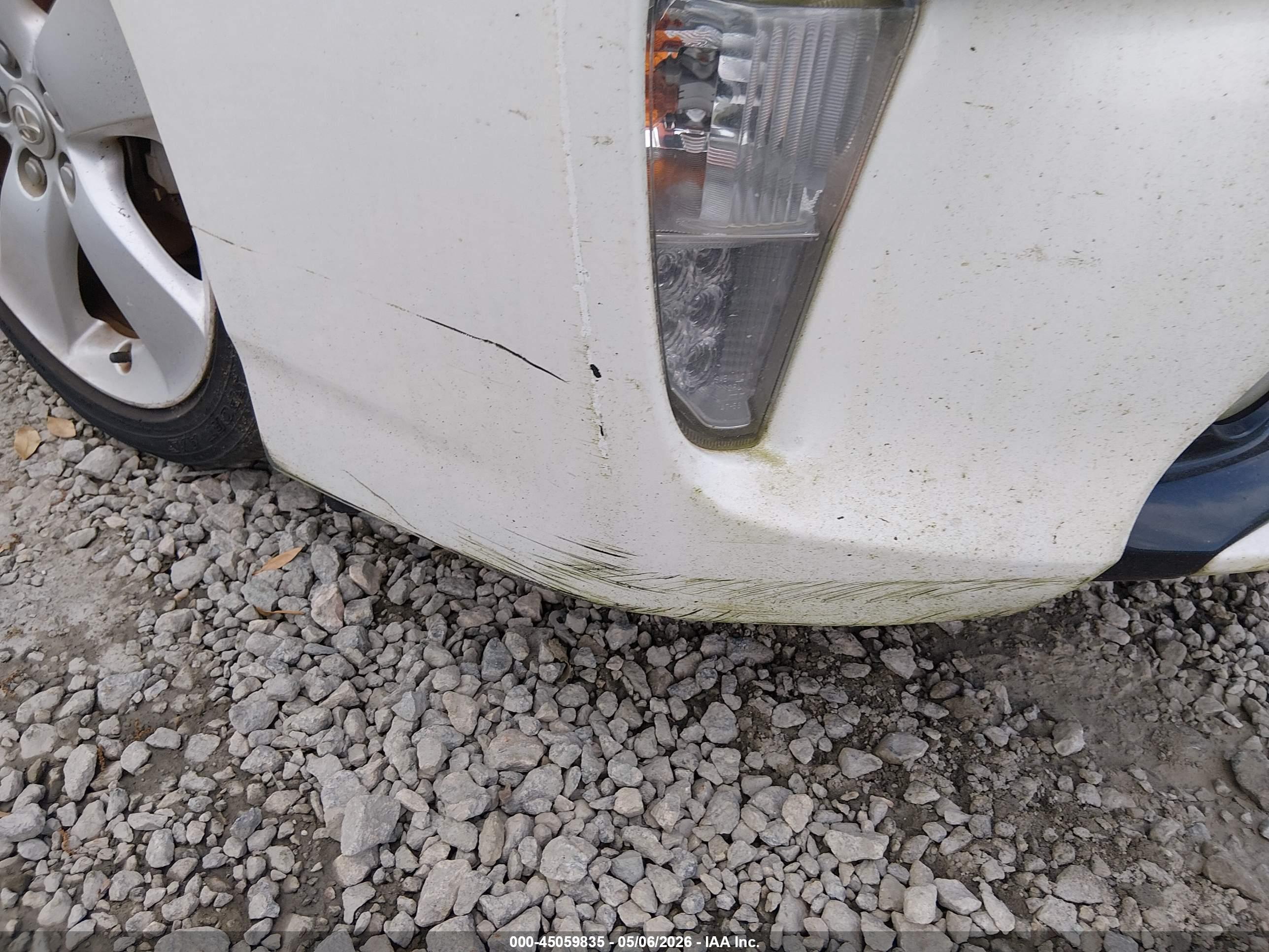 TOYOTA PRIUS image 6