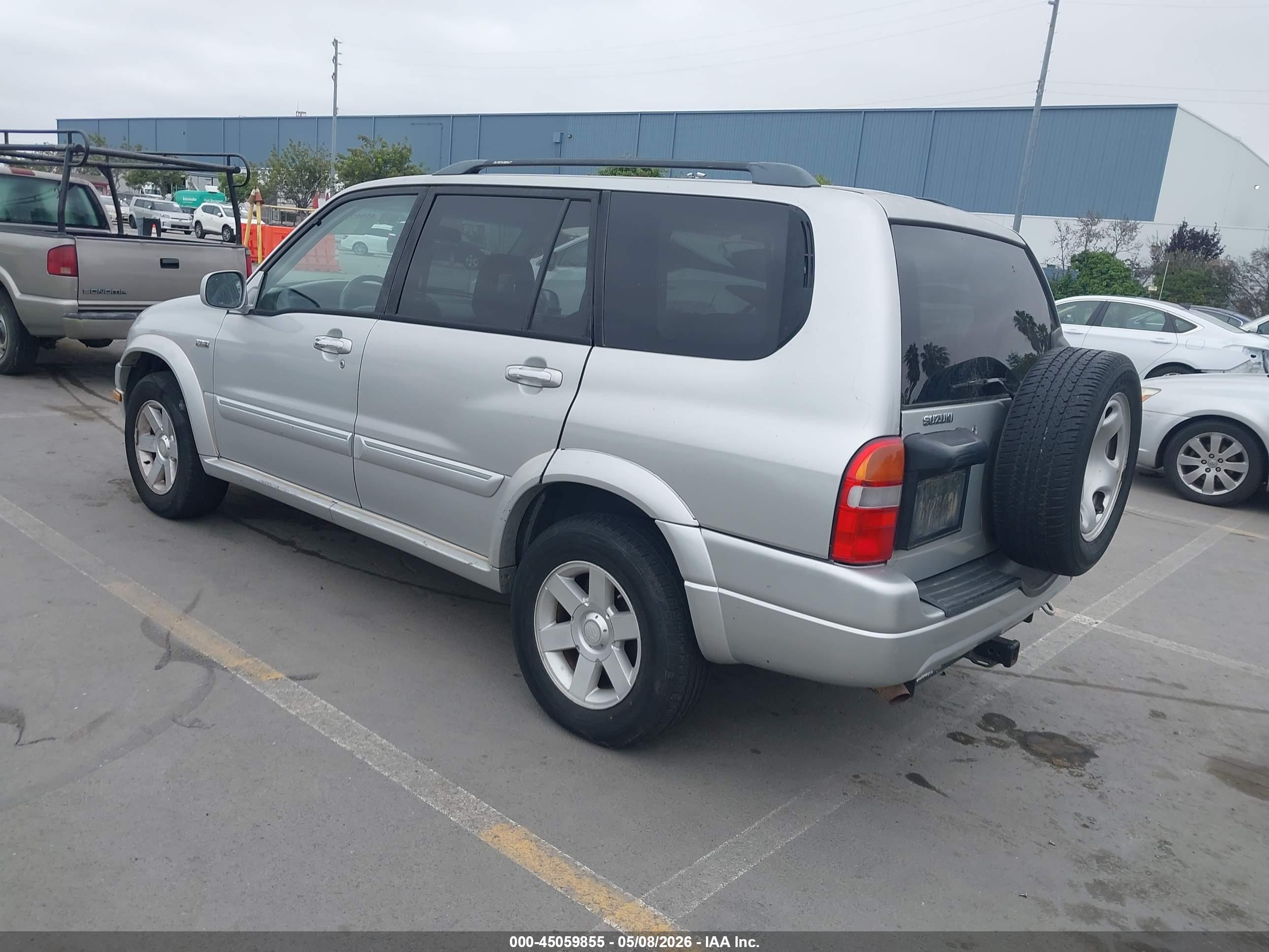 SUZUKI GRAND image 3