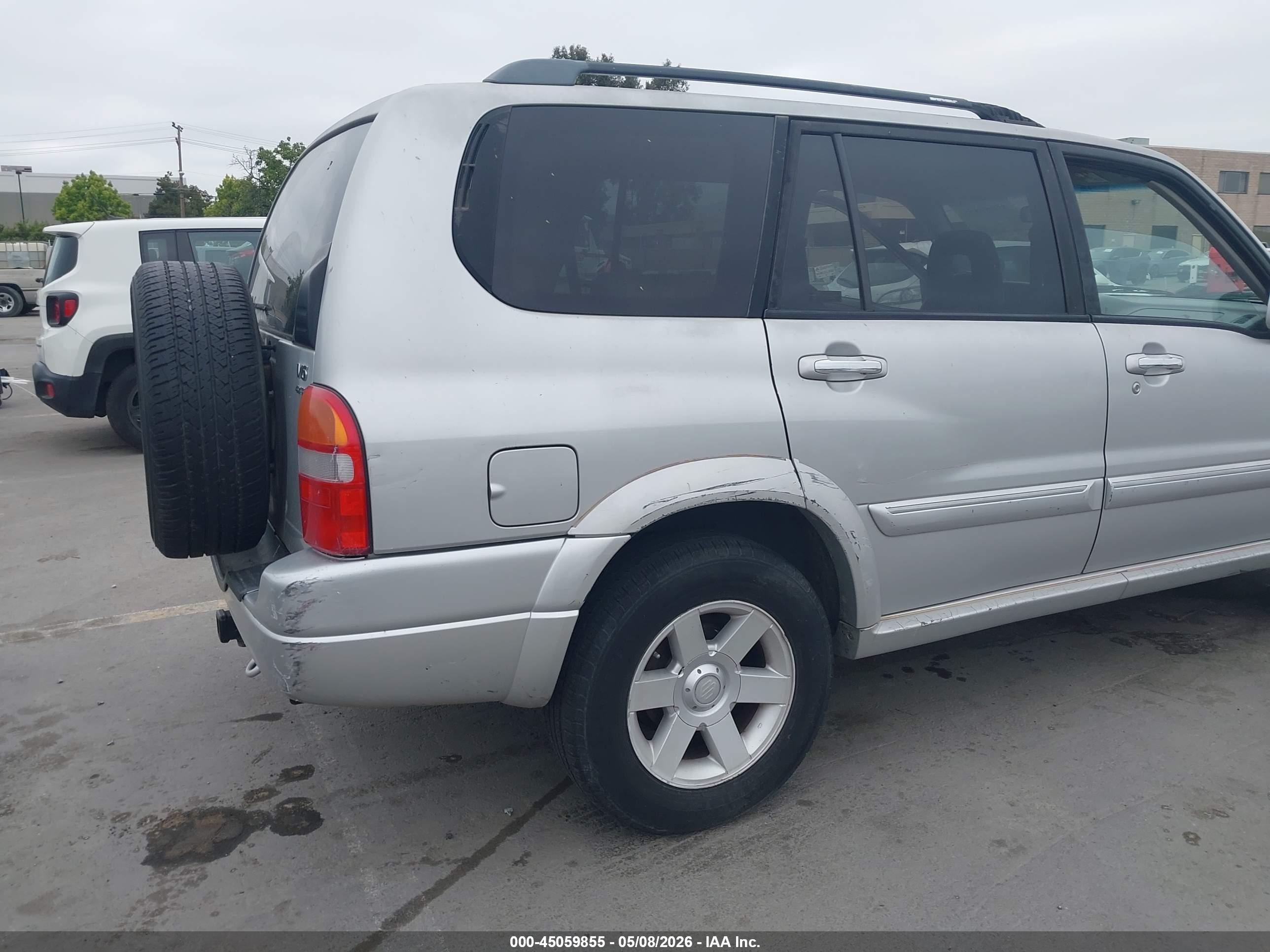 SUZUKI GRAND image 6