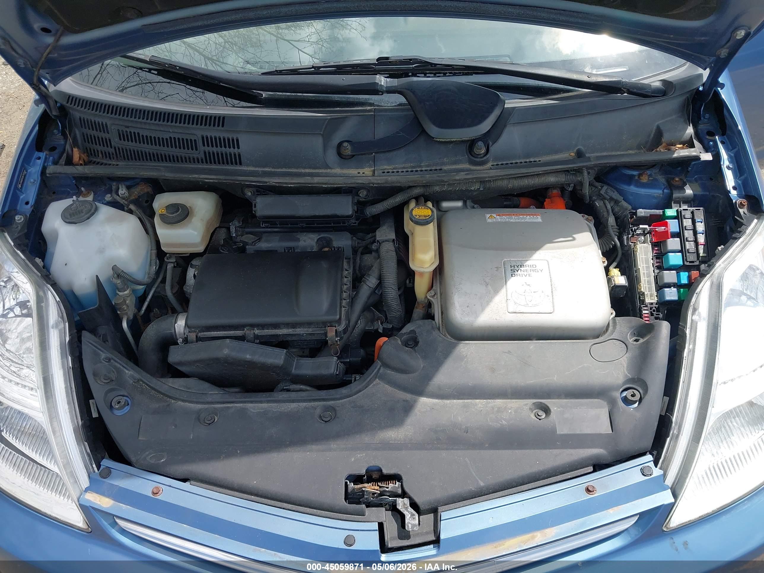 TOYOTA PRIUS image 10