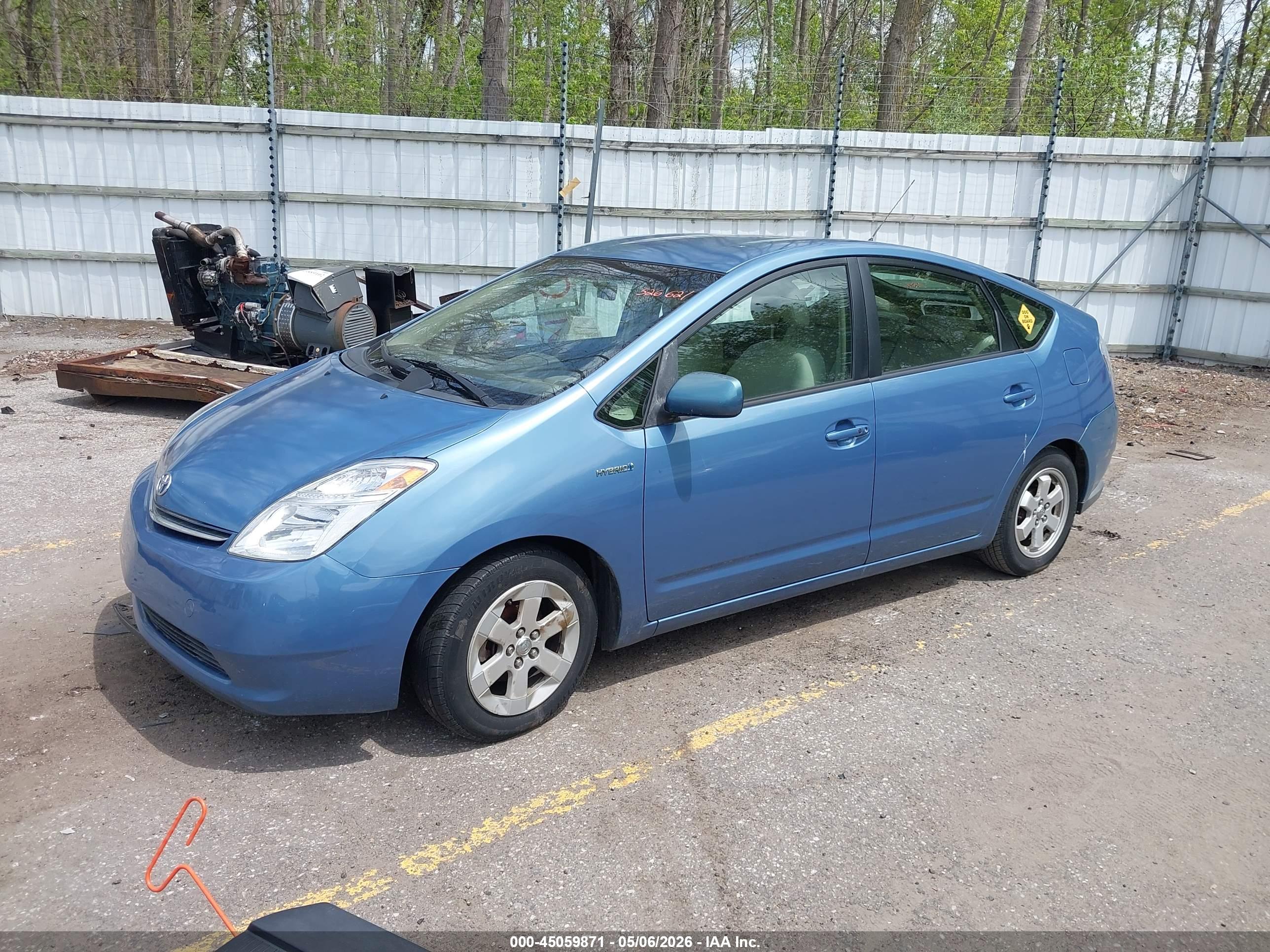 TOYOTA PRIUS image 2
