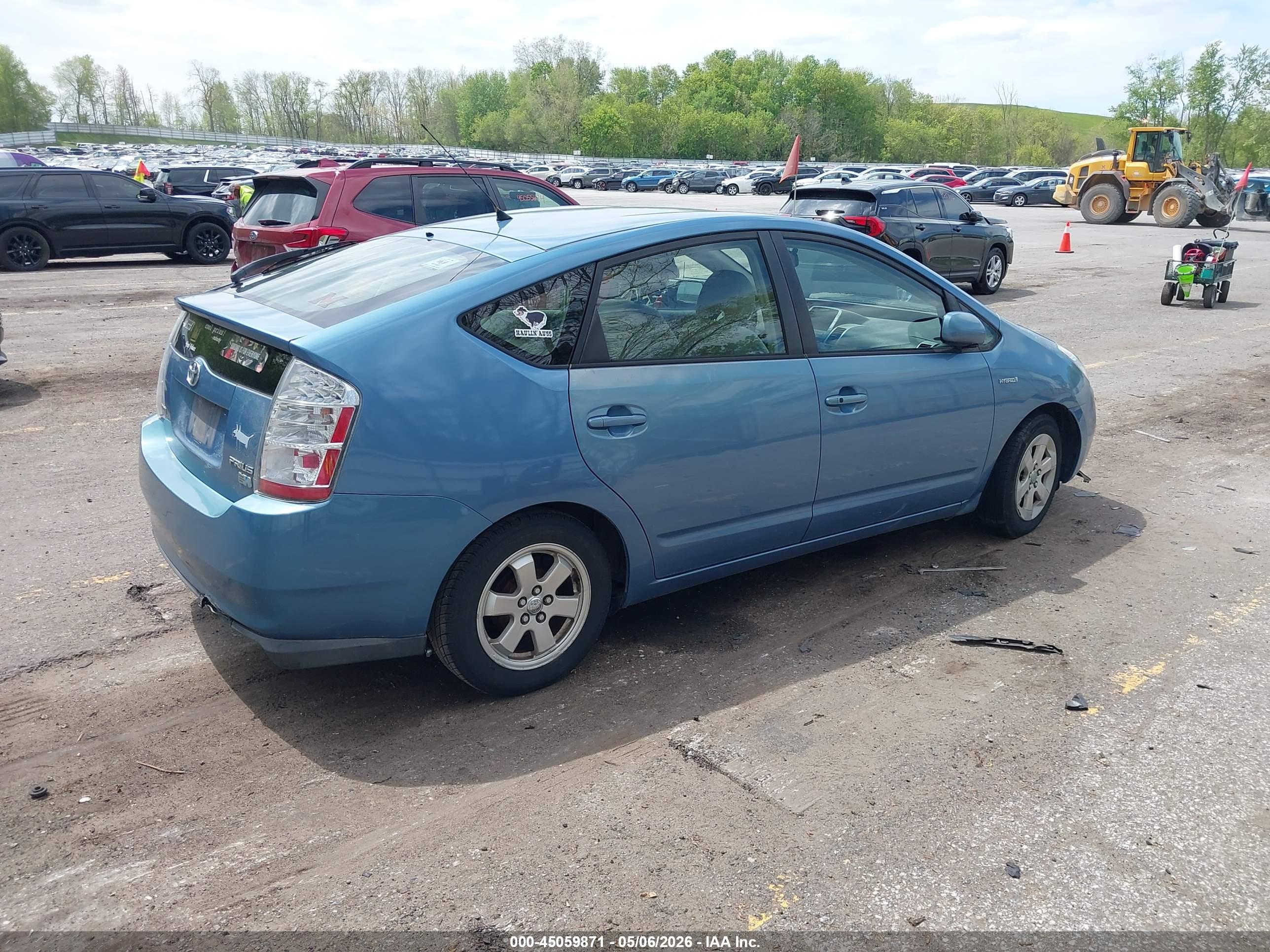 TOYOTA PRIUS image 4