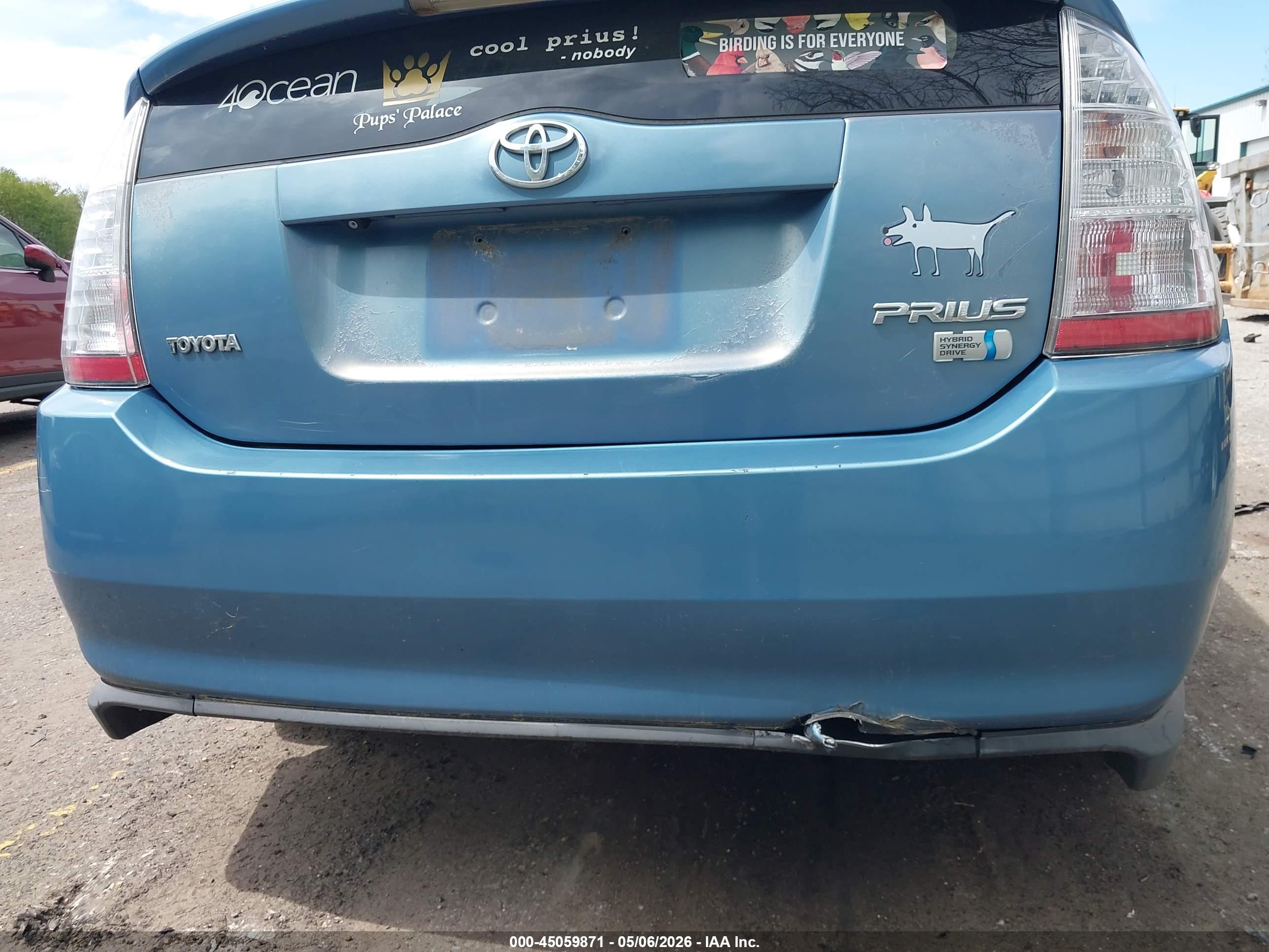 TOYOTA PRIUS image 6