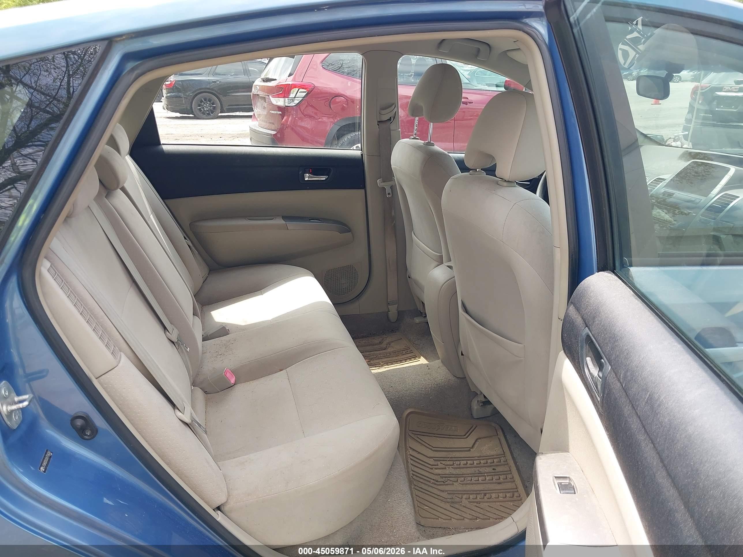 TOYOTA PRIUS image 8