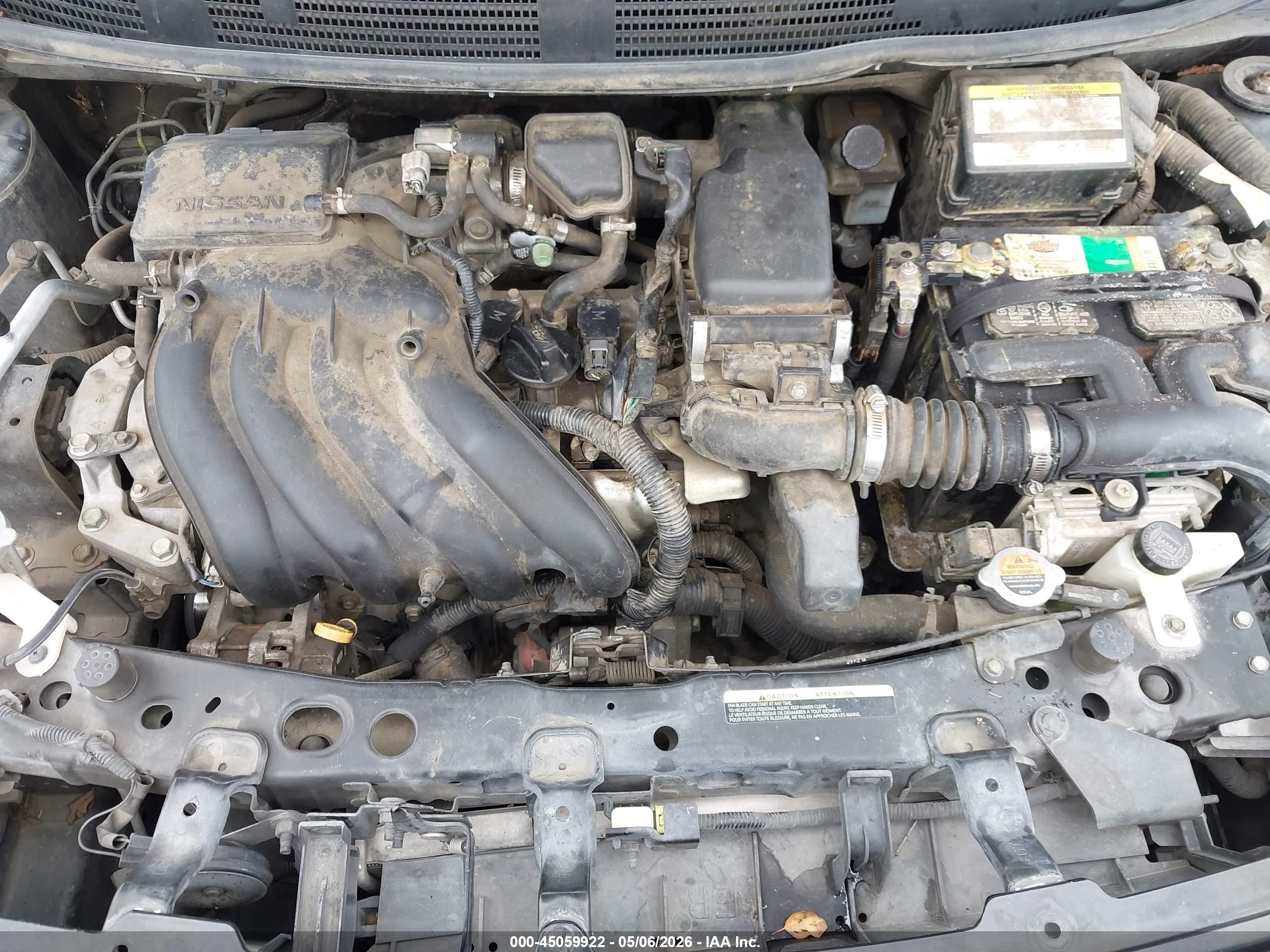 NISSAN VERSA image 10