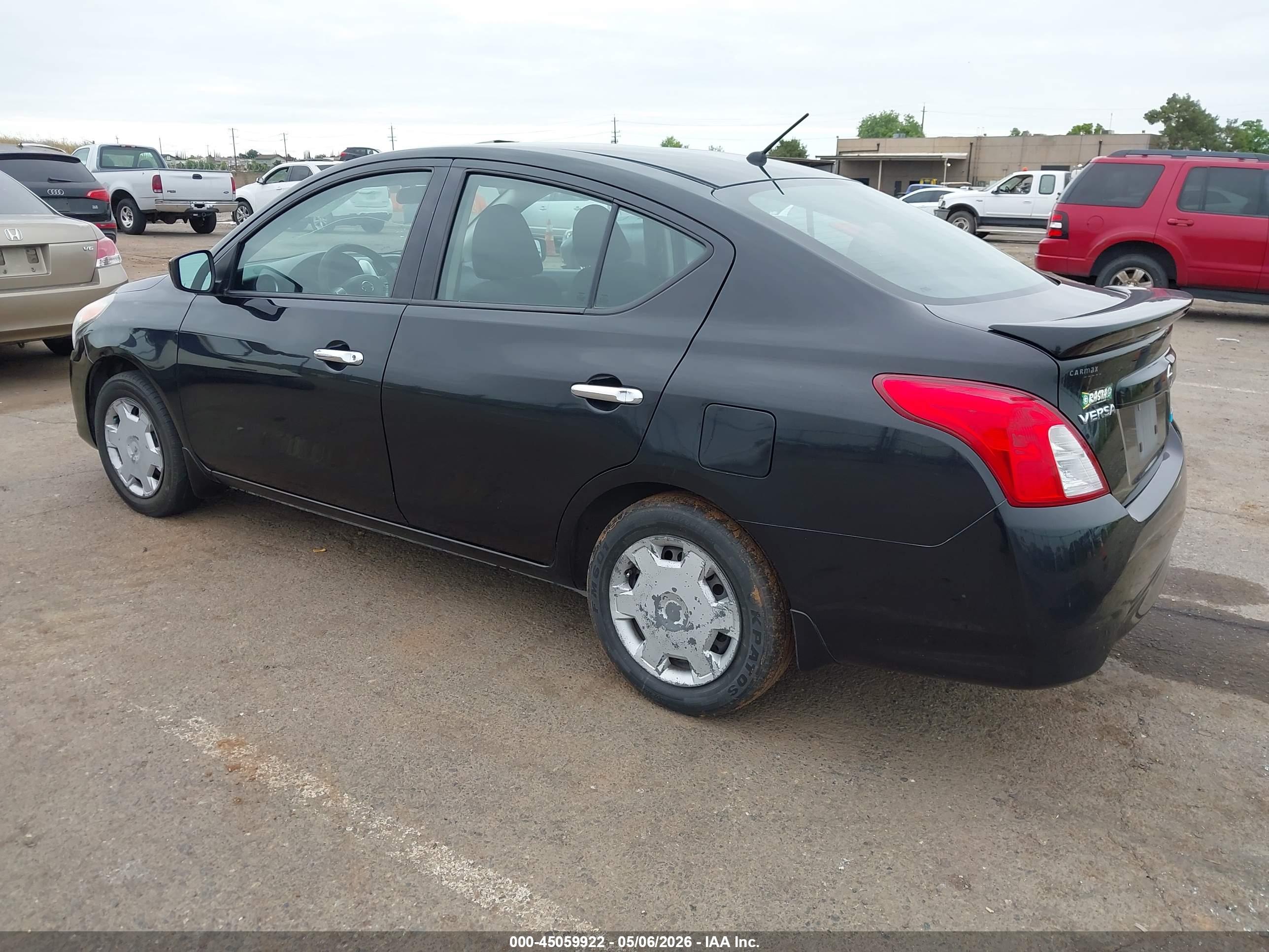 NISSAN VERSA image 3