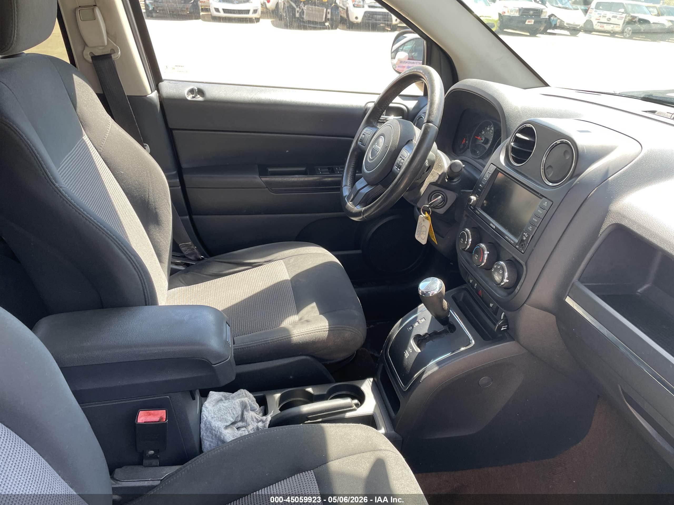 JEEP COMPASS image 5
