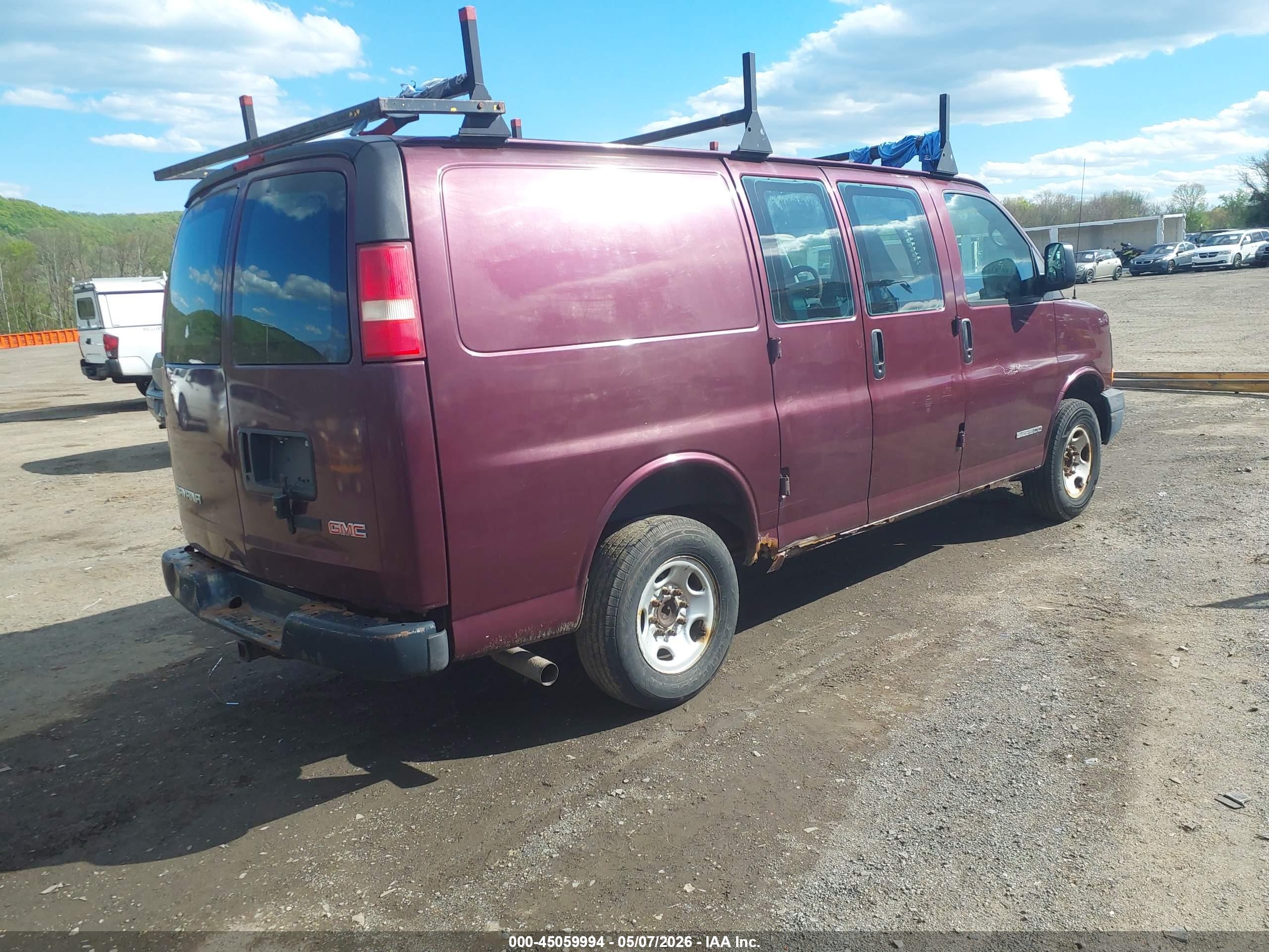 GMC SAVANA image 4