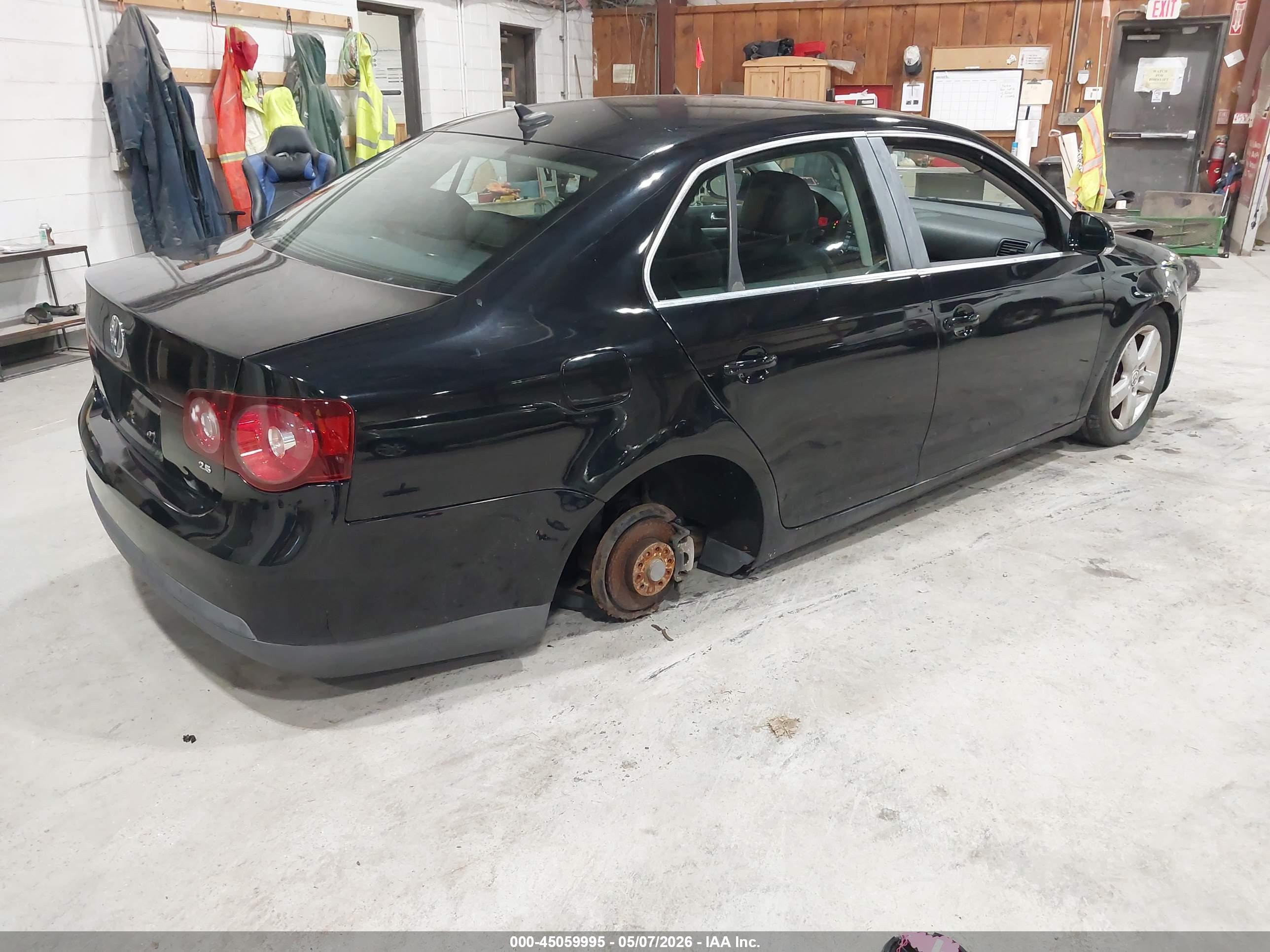 VOLKSWAGEN JETTA image 4