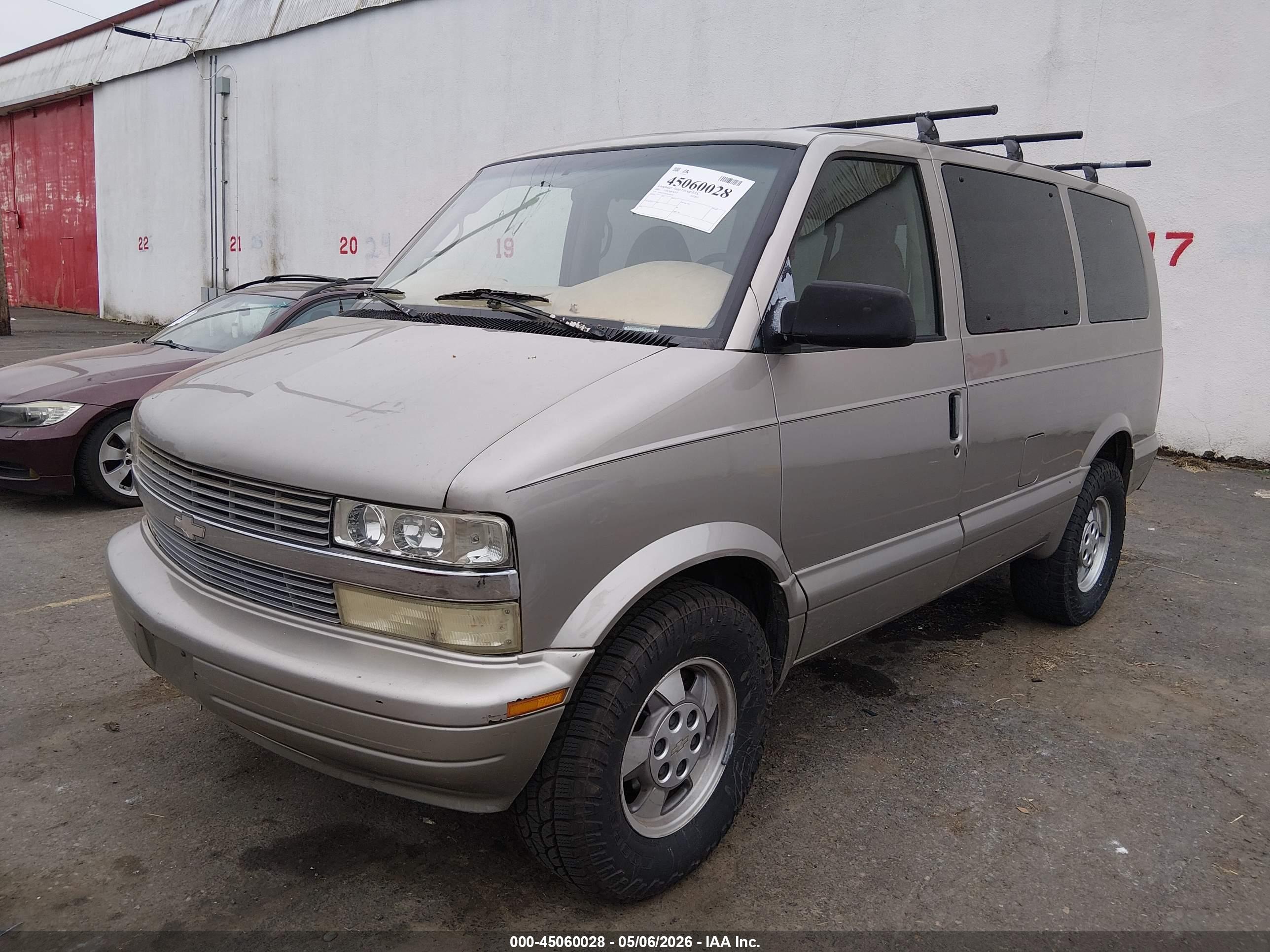CHEVROLET ASTRO image 2