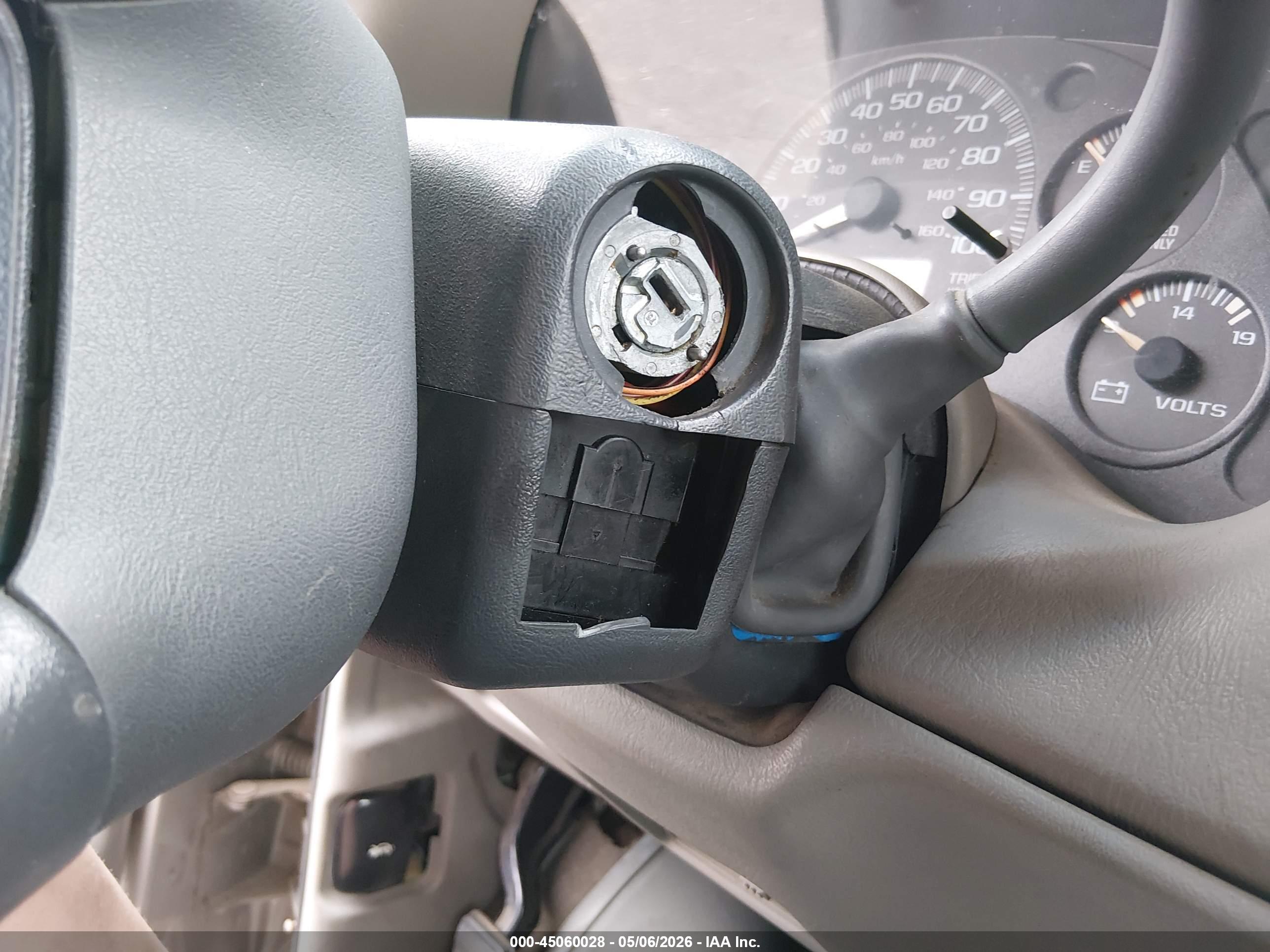 CHEVROLET ASTRO image 6