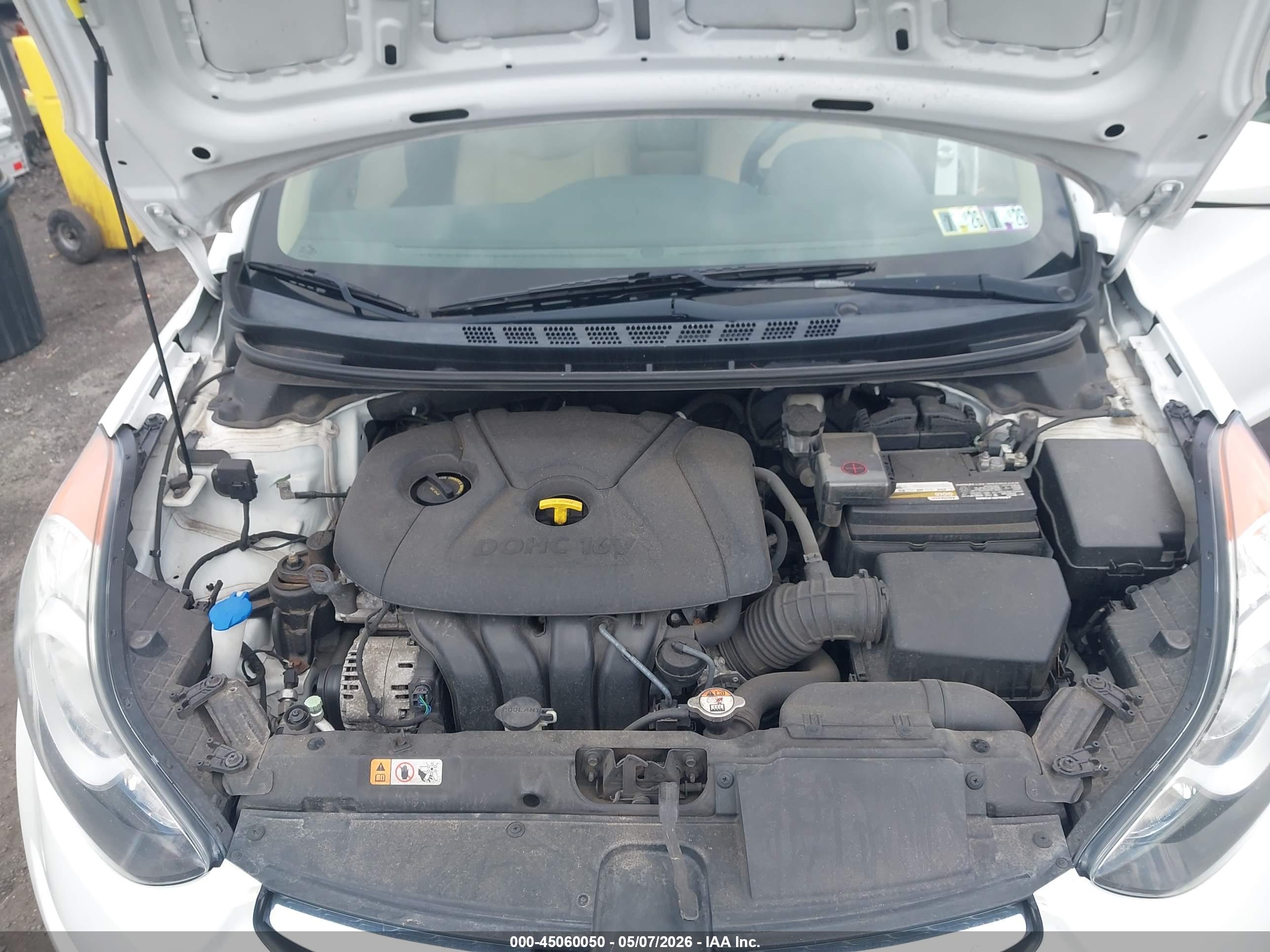 HYUNDAI ELANTRA image 10