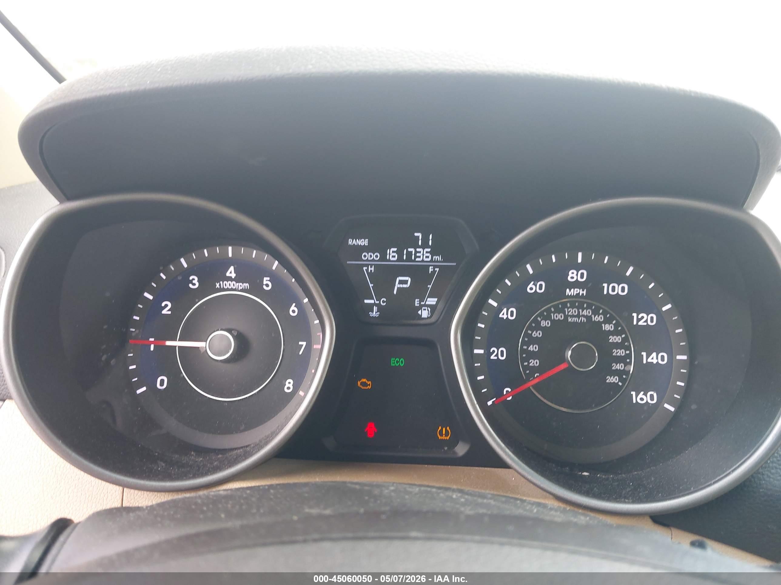 HYUNDAI ELANTRA image 7