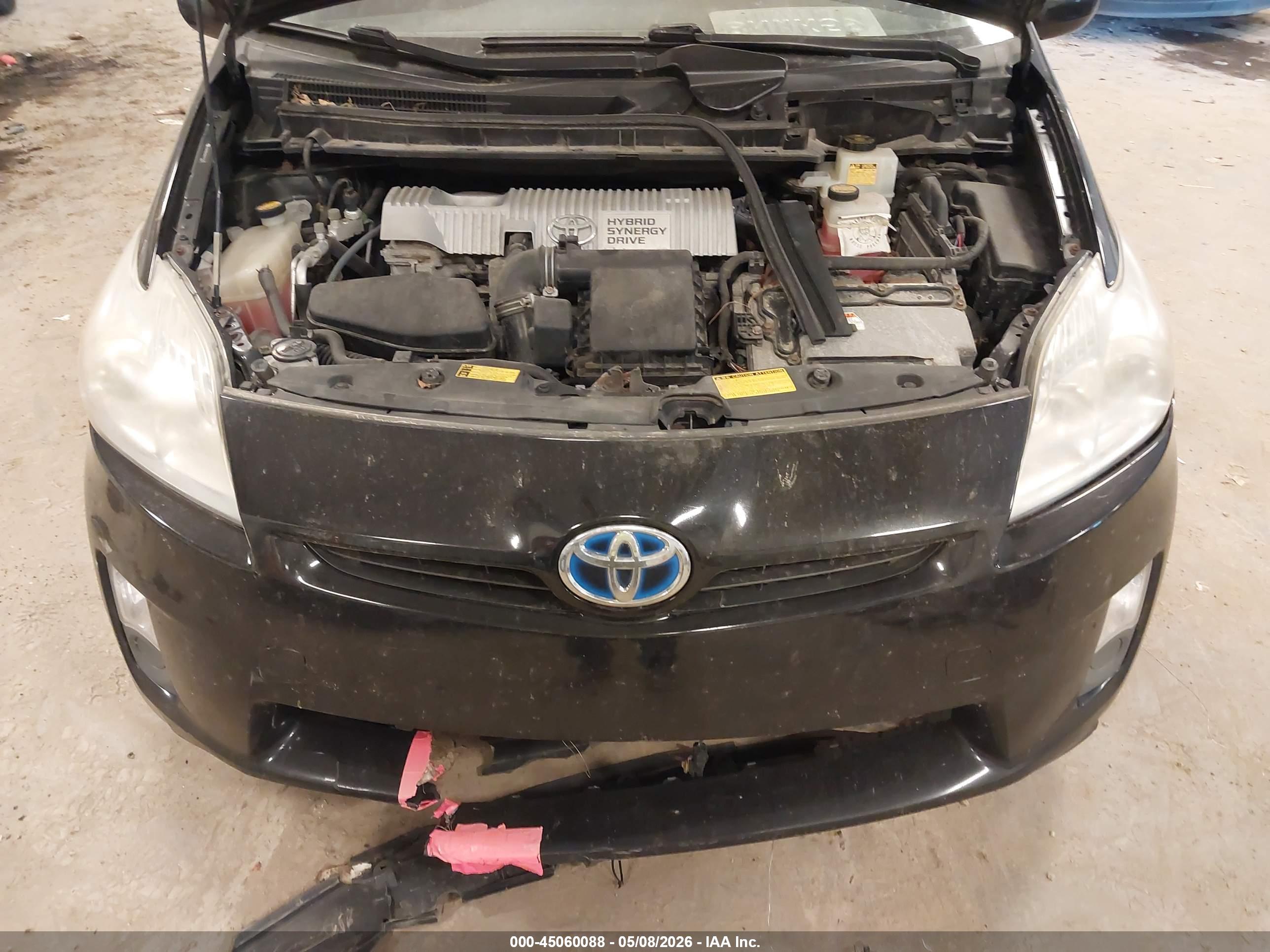TOYOTA PRIUS image 10