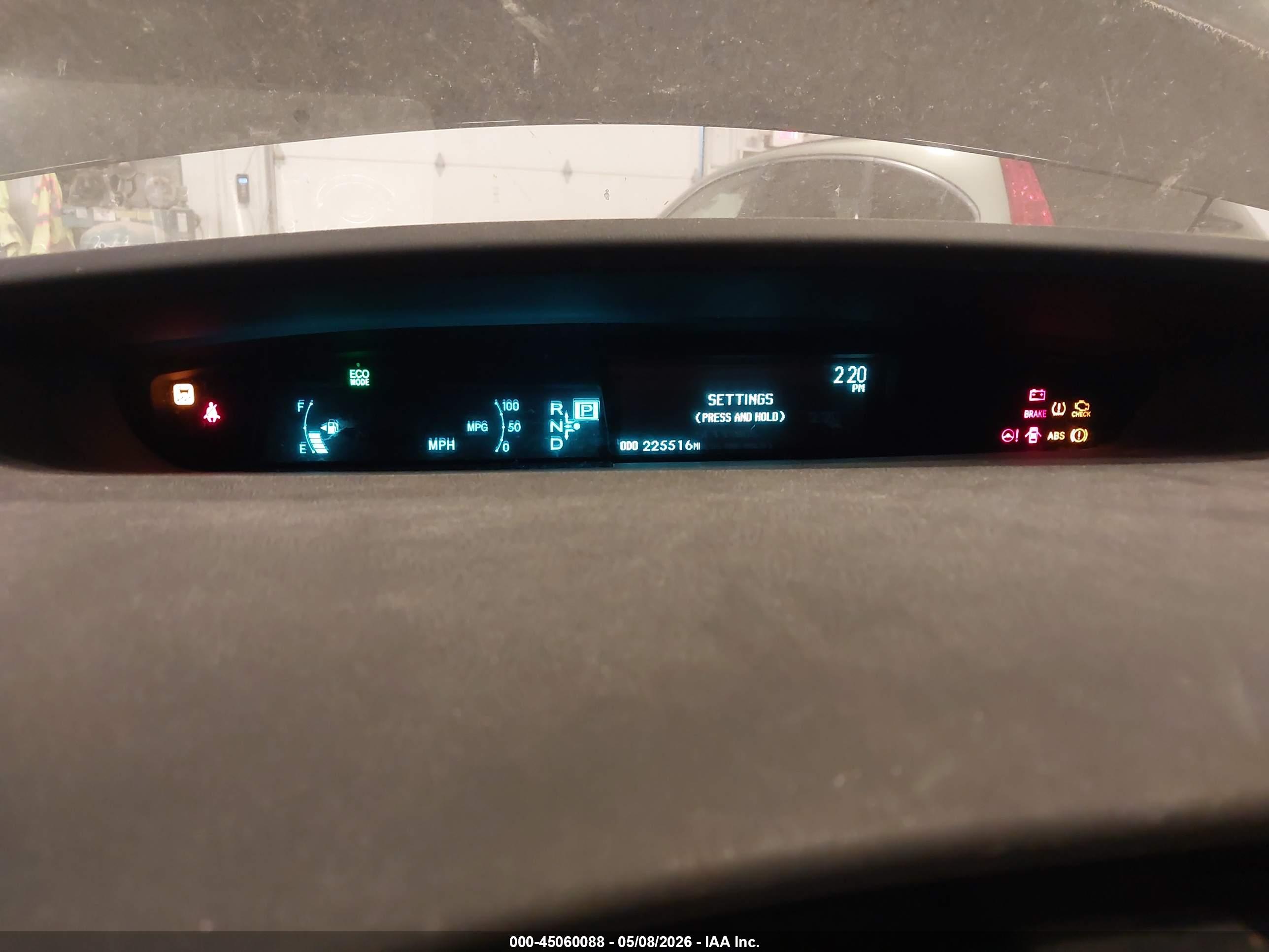 TOYOTA PRIUS image 7