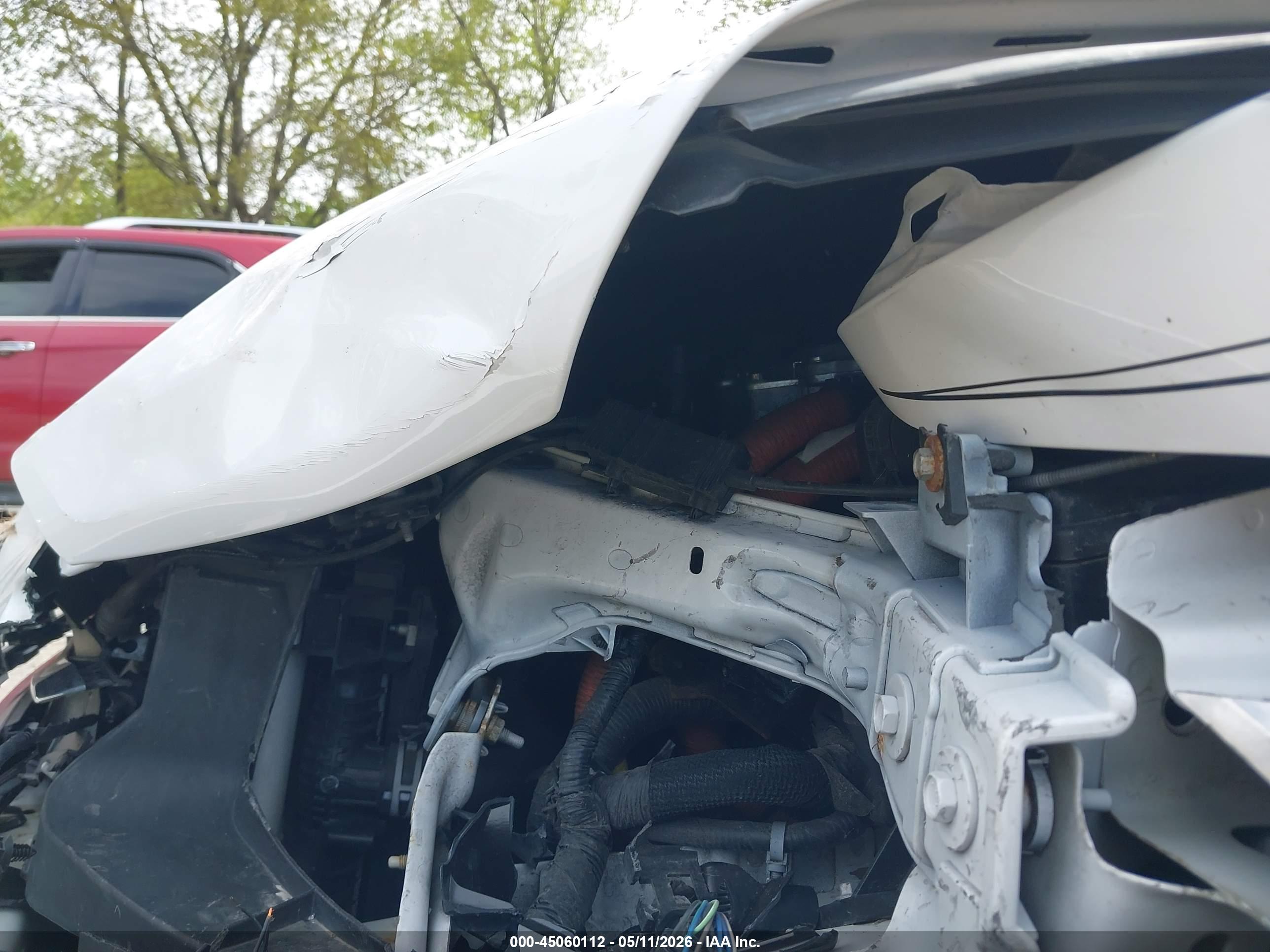 FORD FUSION image 10