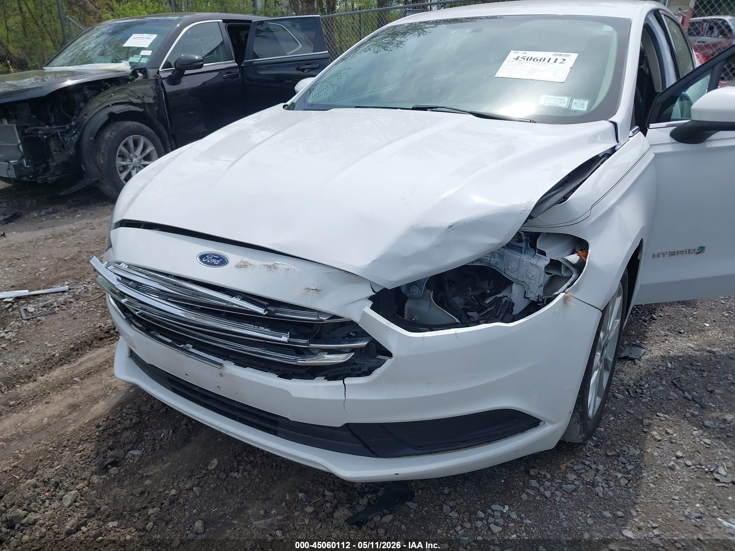 FORD FUSION image 6