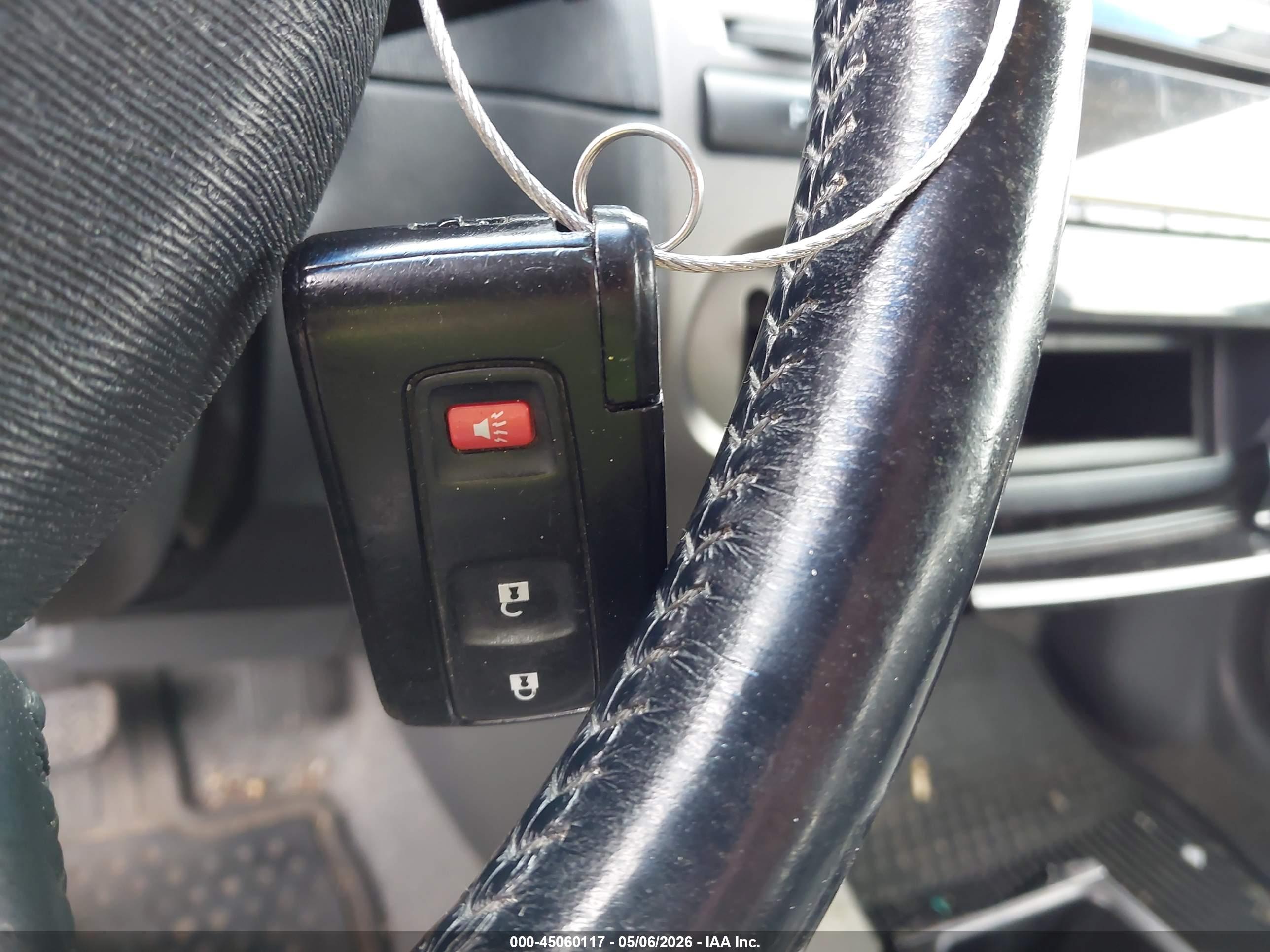 TOYOTA PRIUS image 11