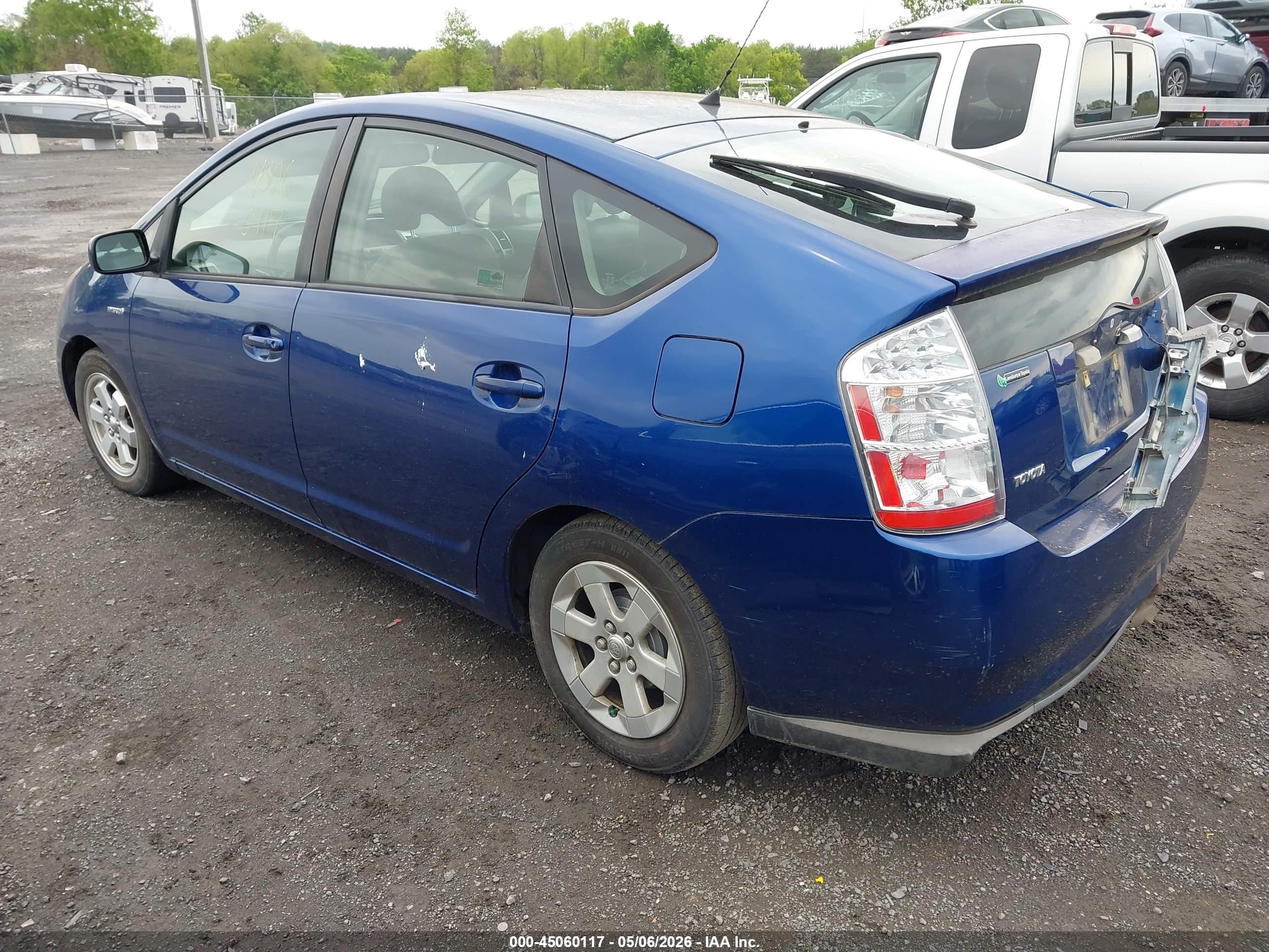 TOYOTA PRIUS image 3