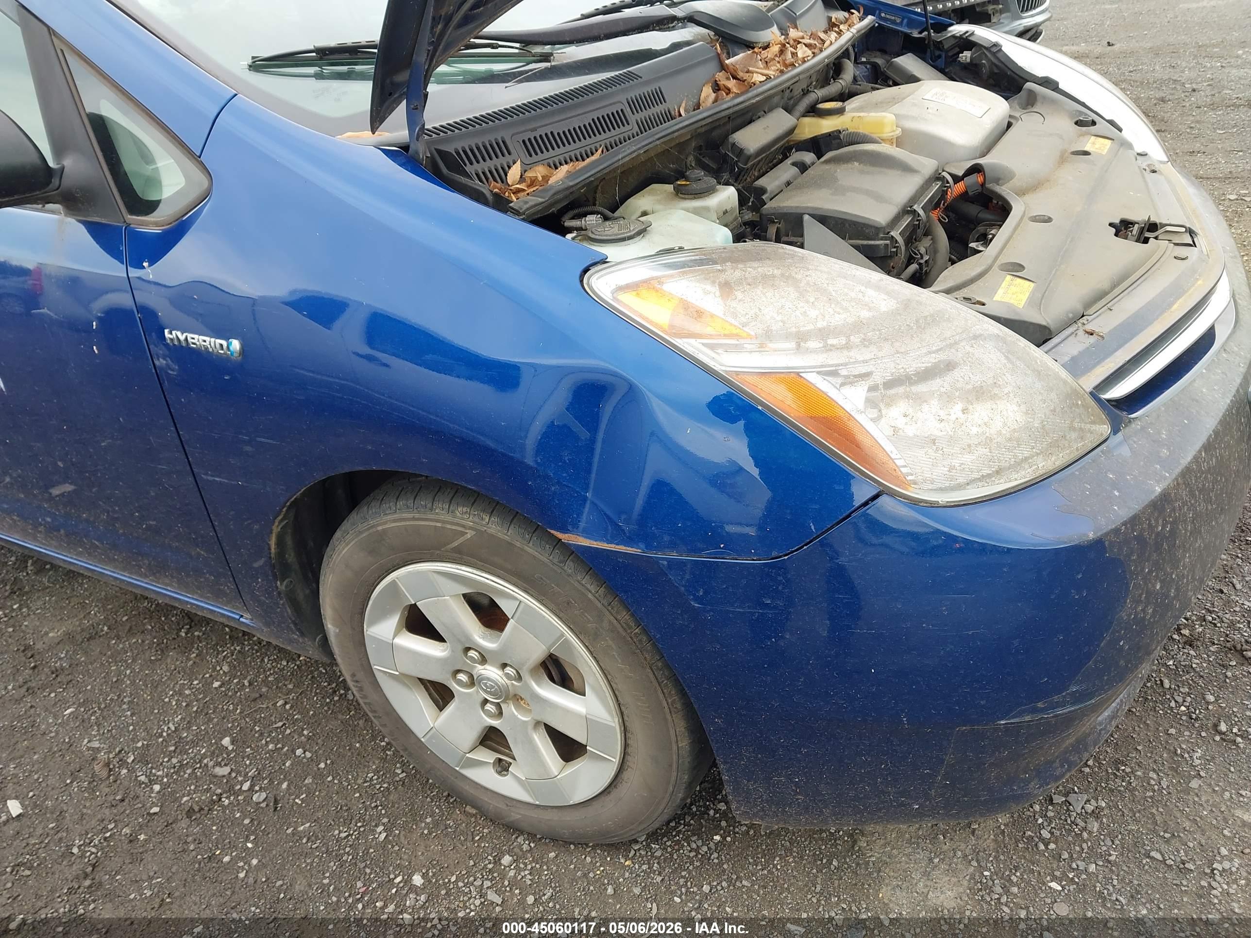 TOYOTA PRIUS image 6