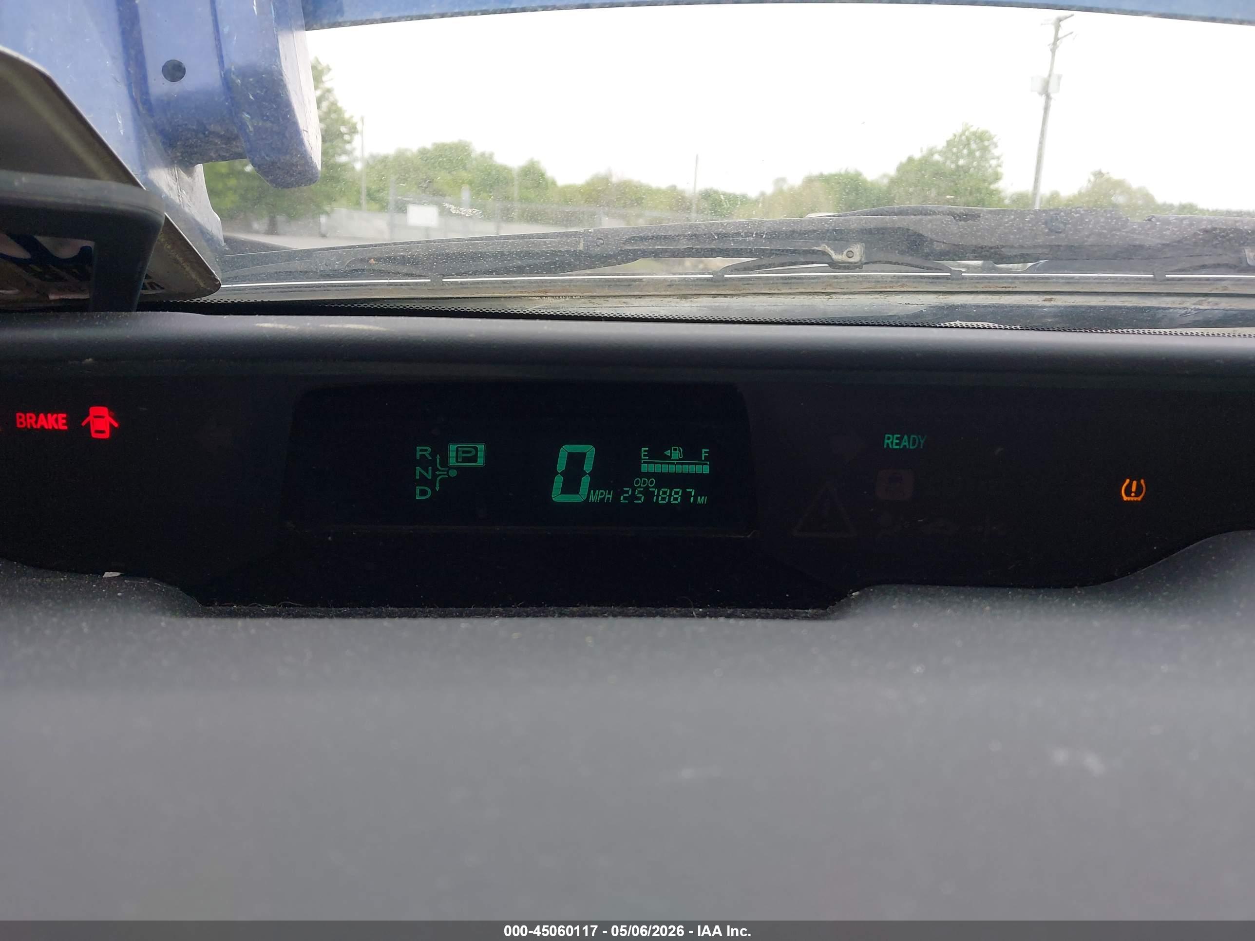 TOYOTA PRIUS image 7