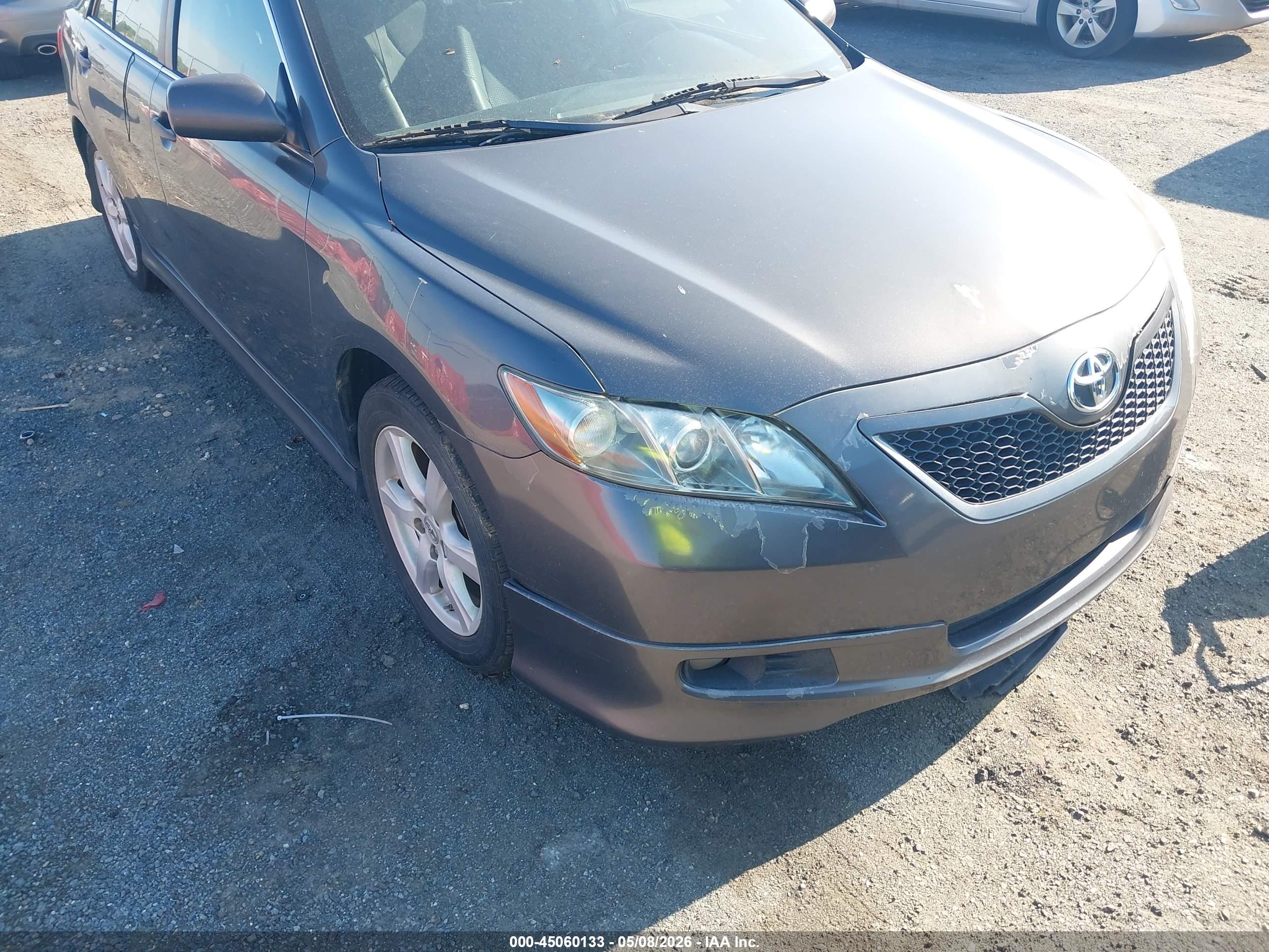 TOYOTA CAMRY image 6