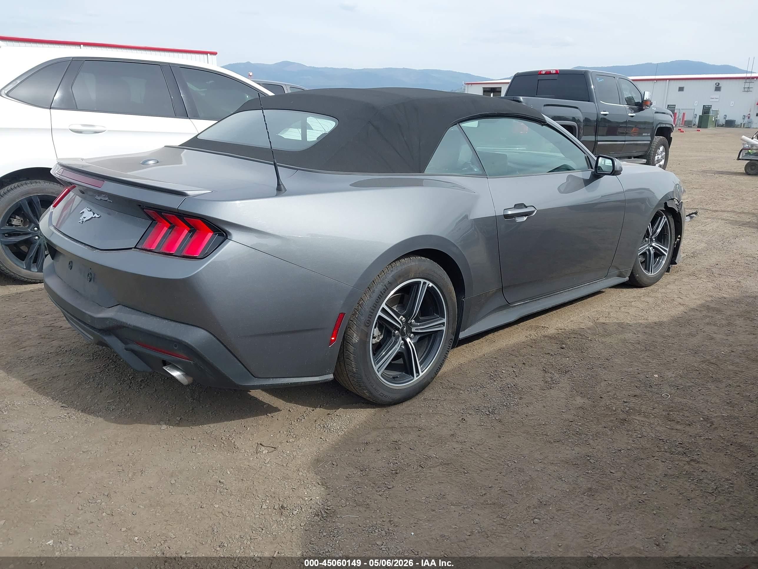 FORD MUSTANG image 4