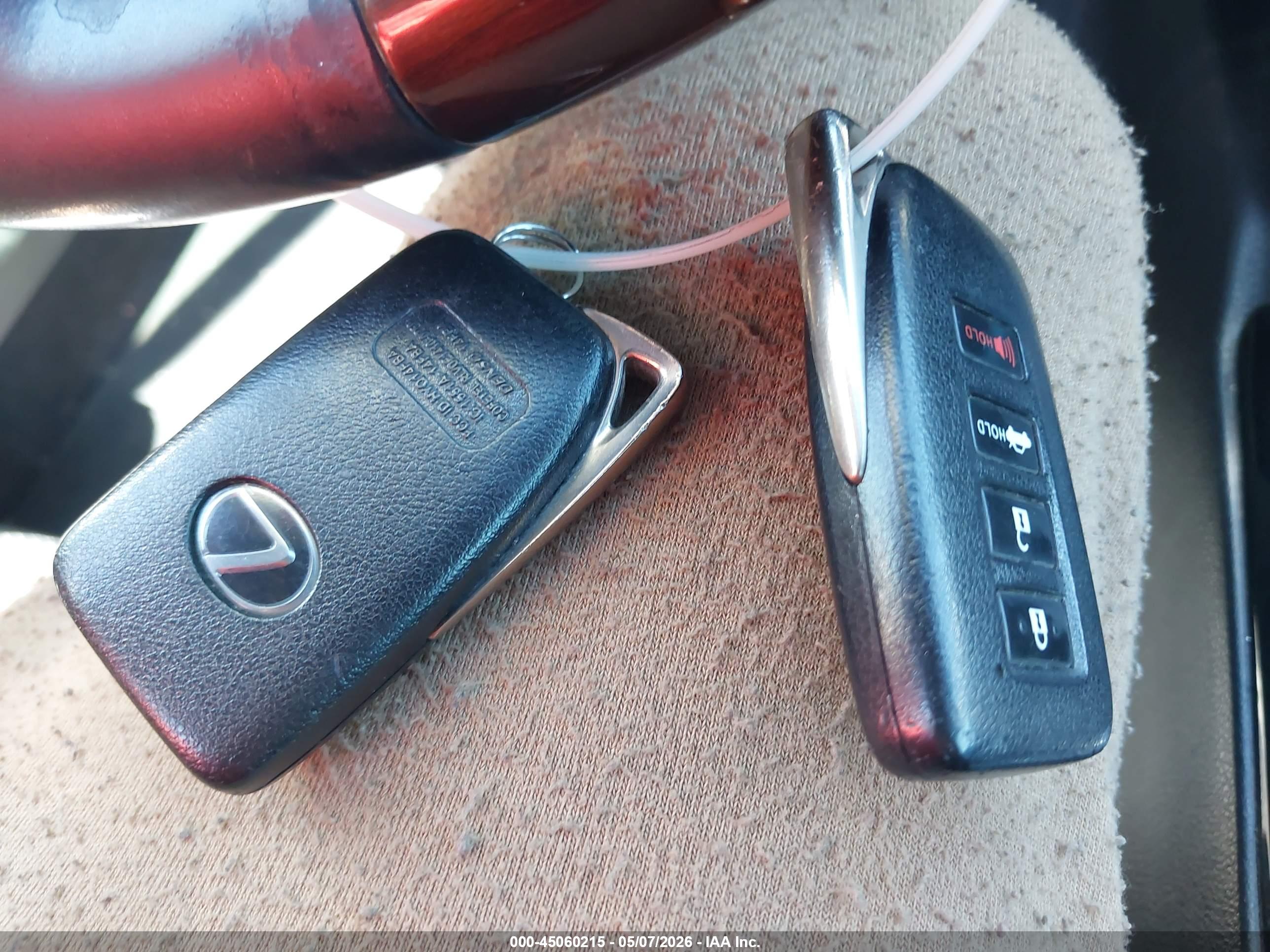 LEXUS ES image 11