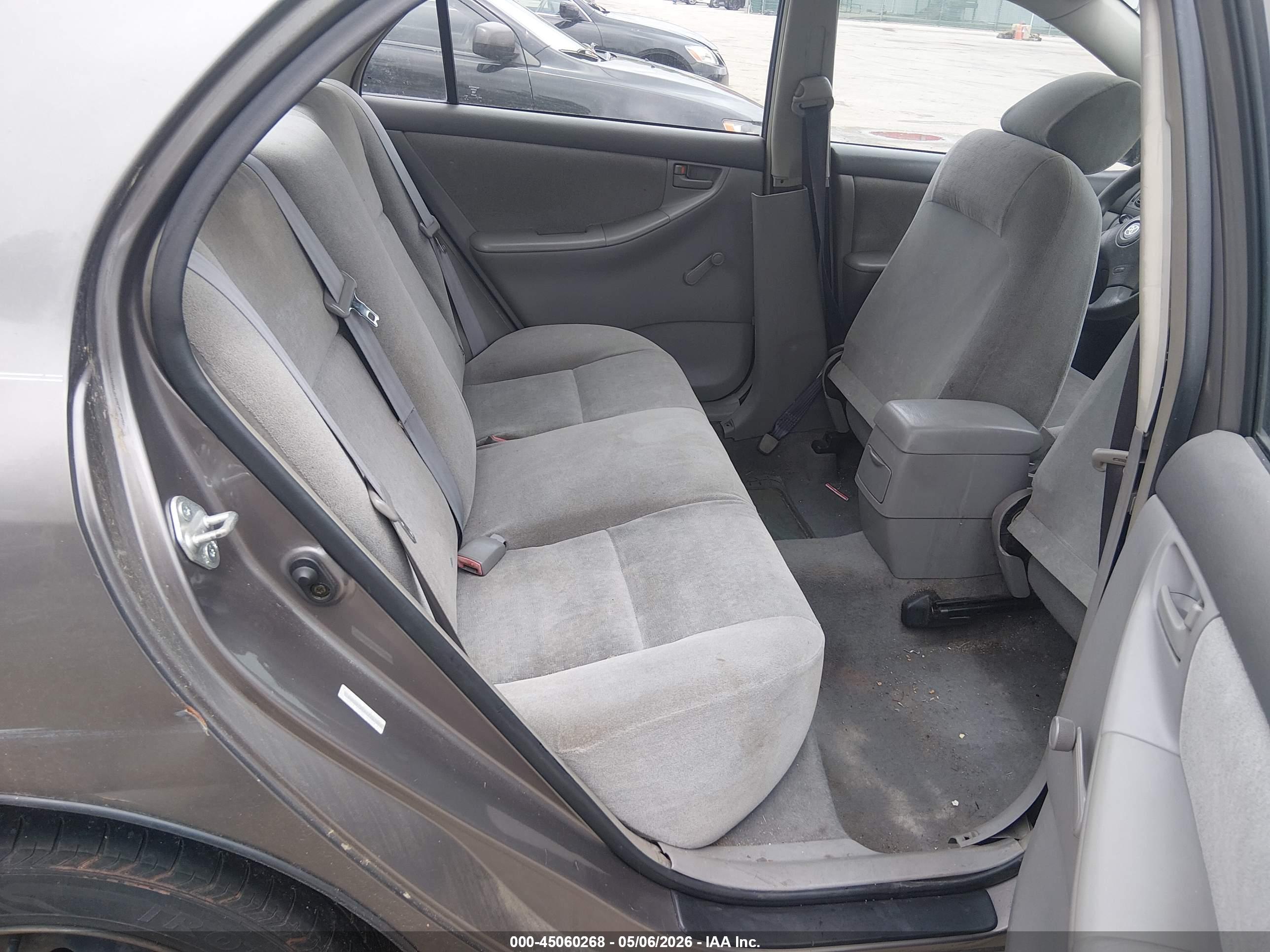 TOYOTA COROLLA image 8
