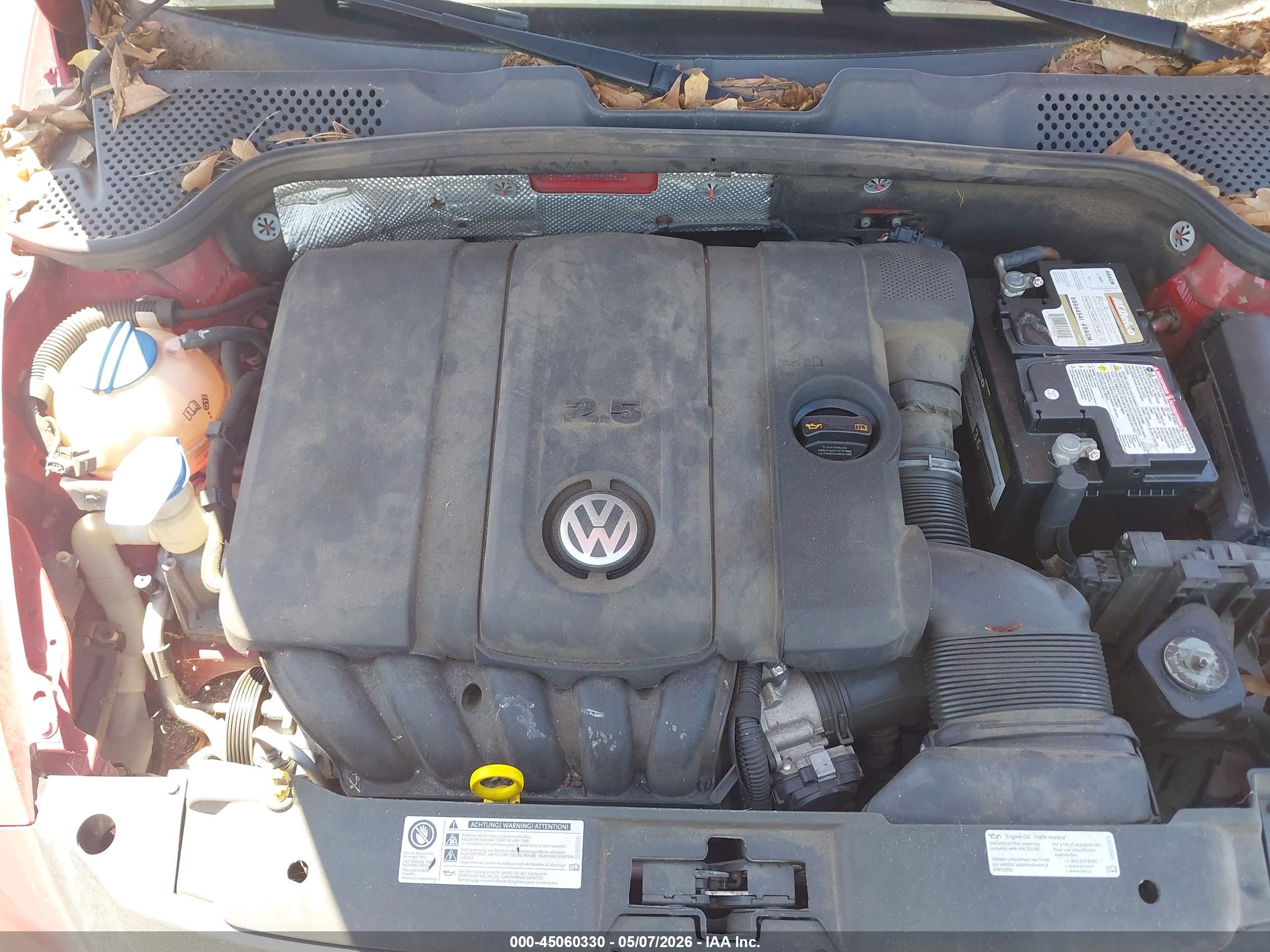 VOLKSWAGEN BEETLE image 10