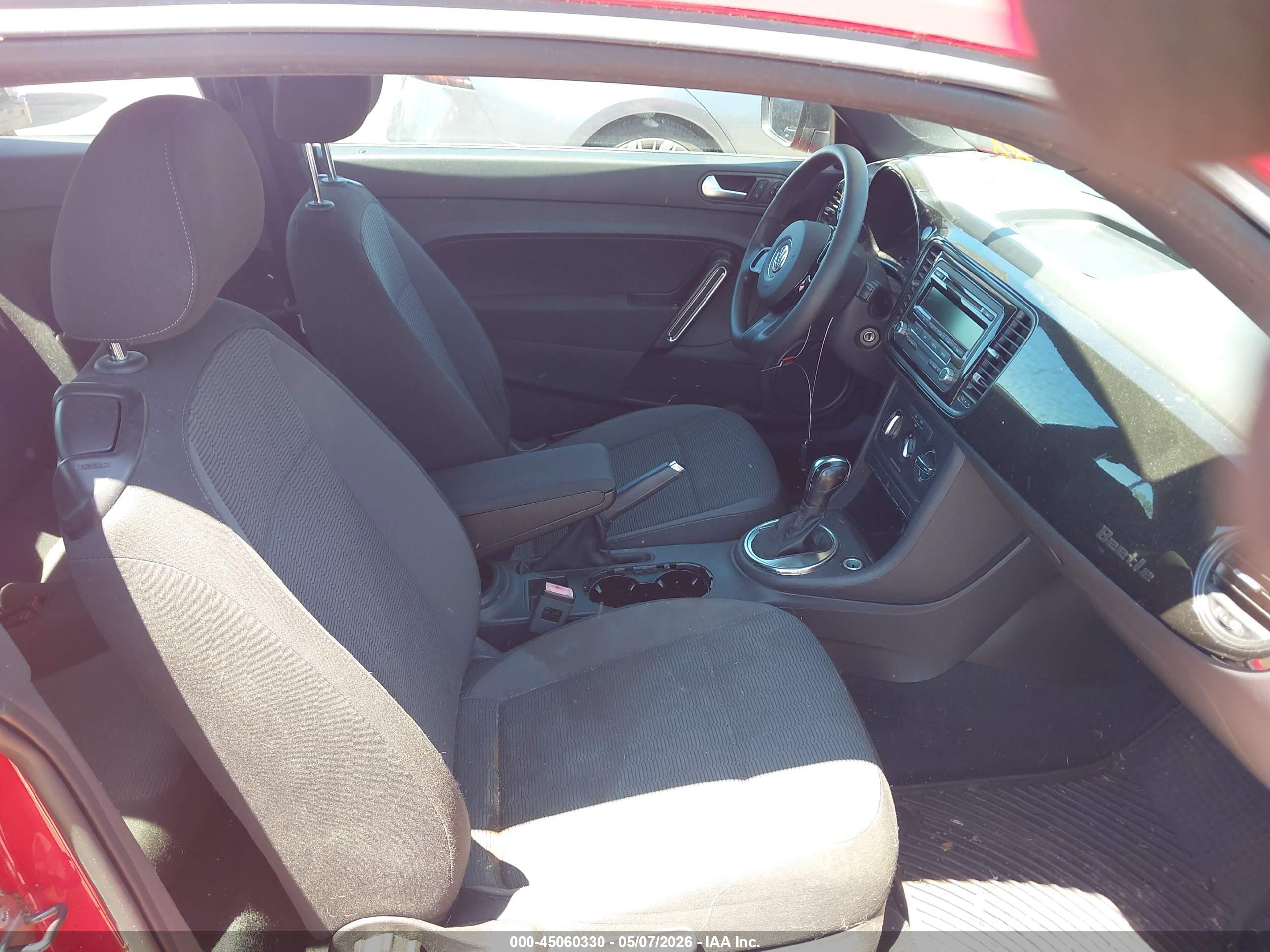 VOLKSWAGEN BEETLE image 5