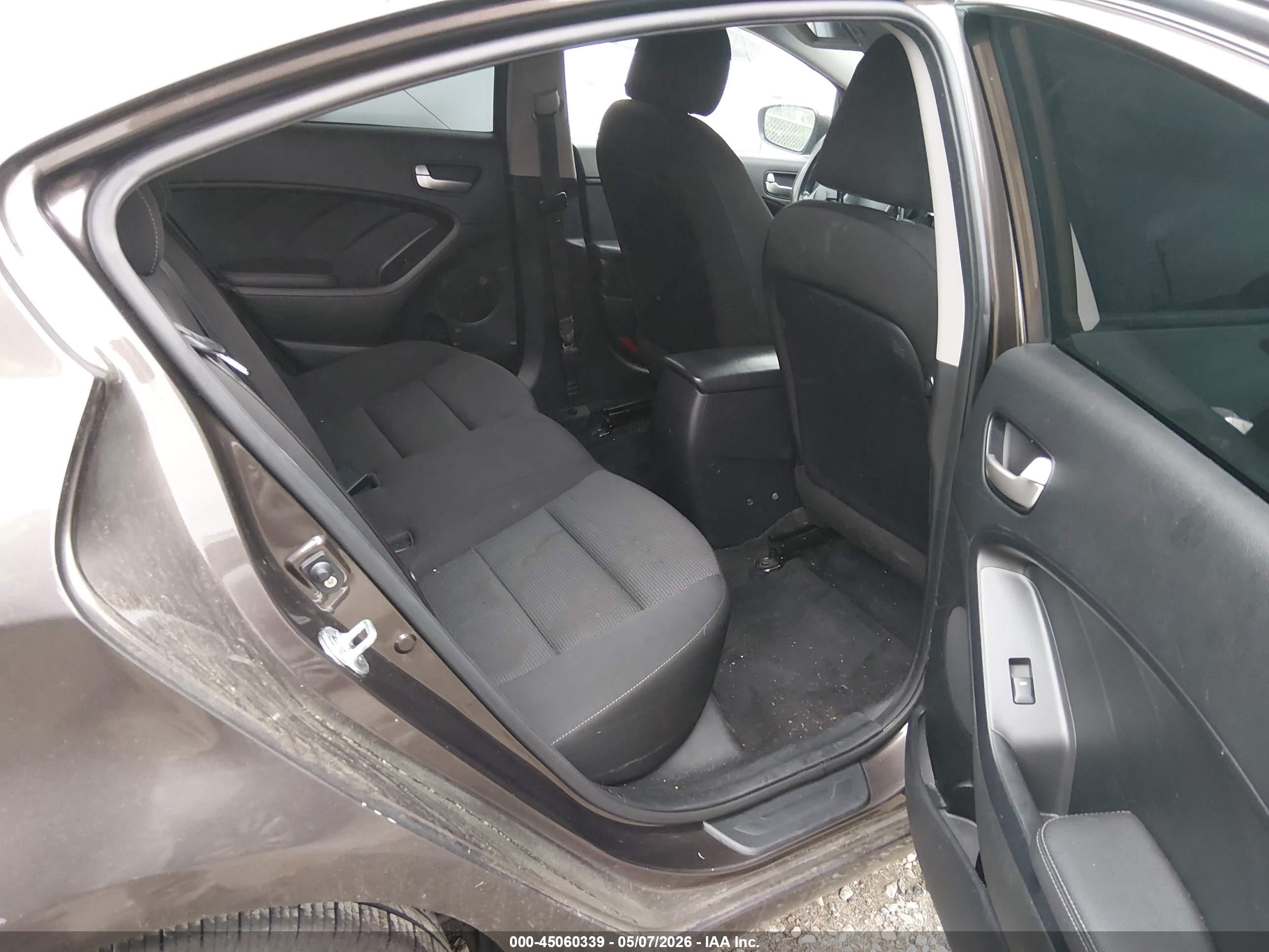 KIA FORTE image 8