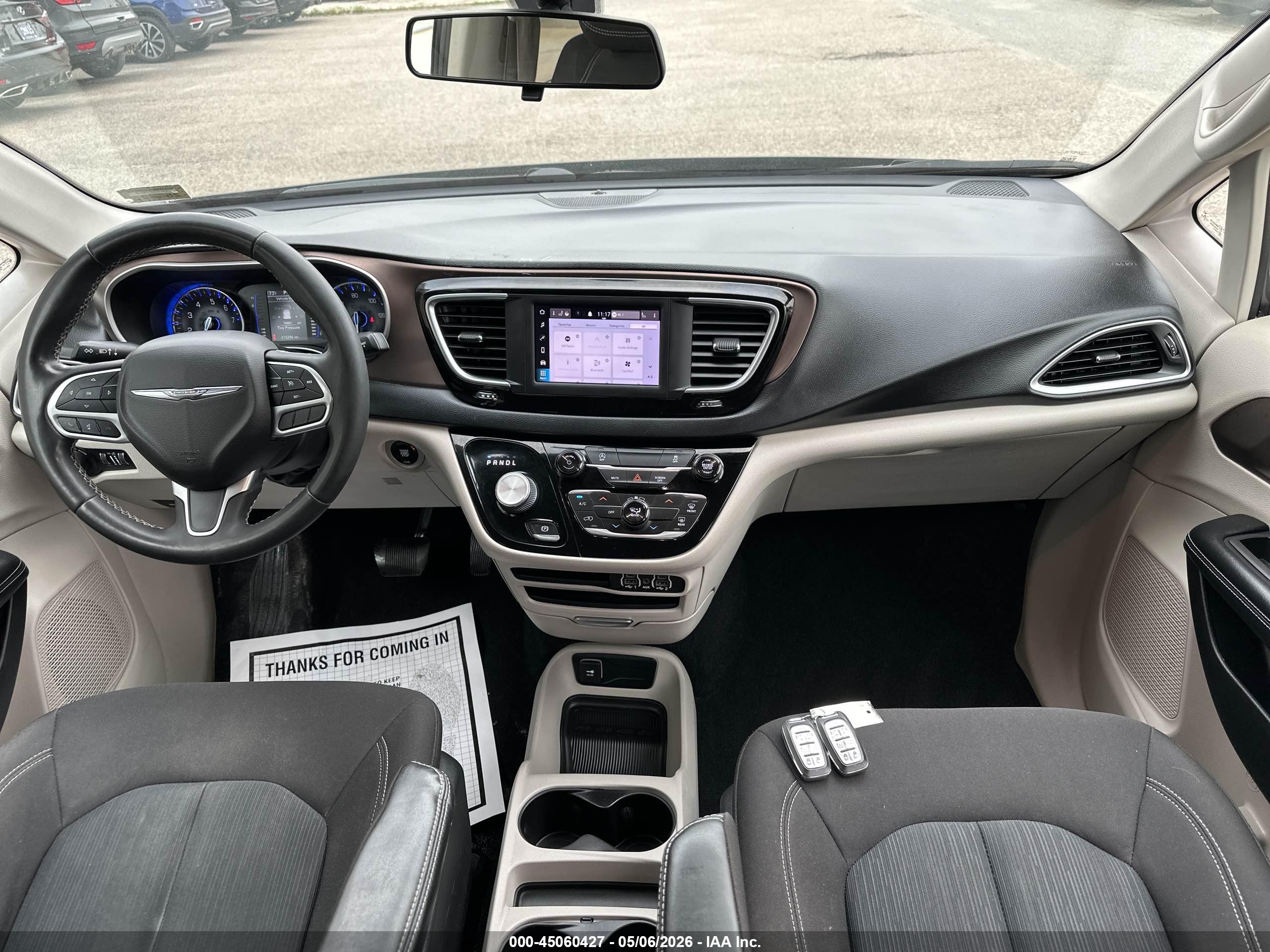 CHRYSLER VOYAGER image 6