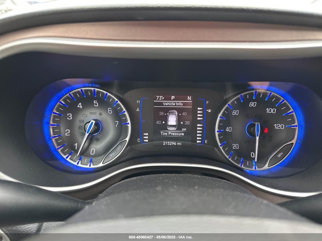 CHRYSLER VOYAGER image 7