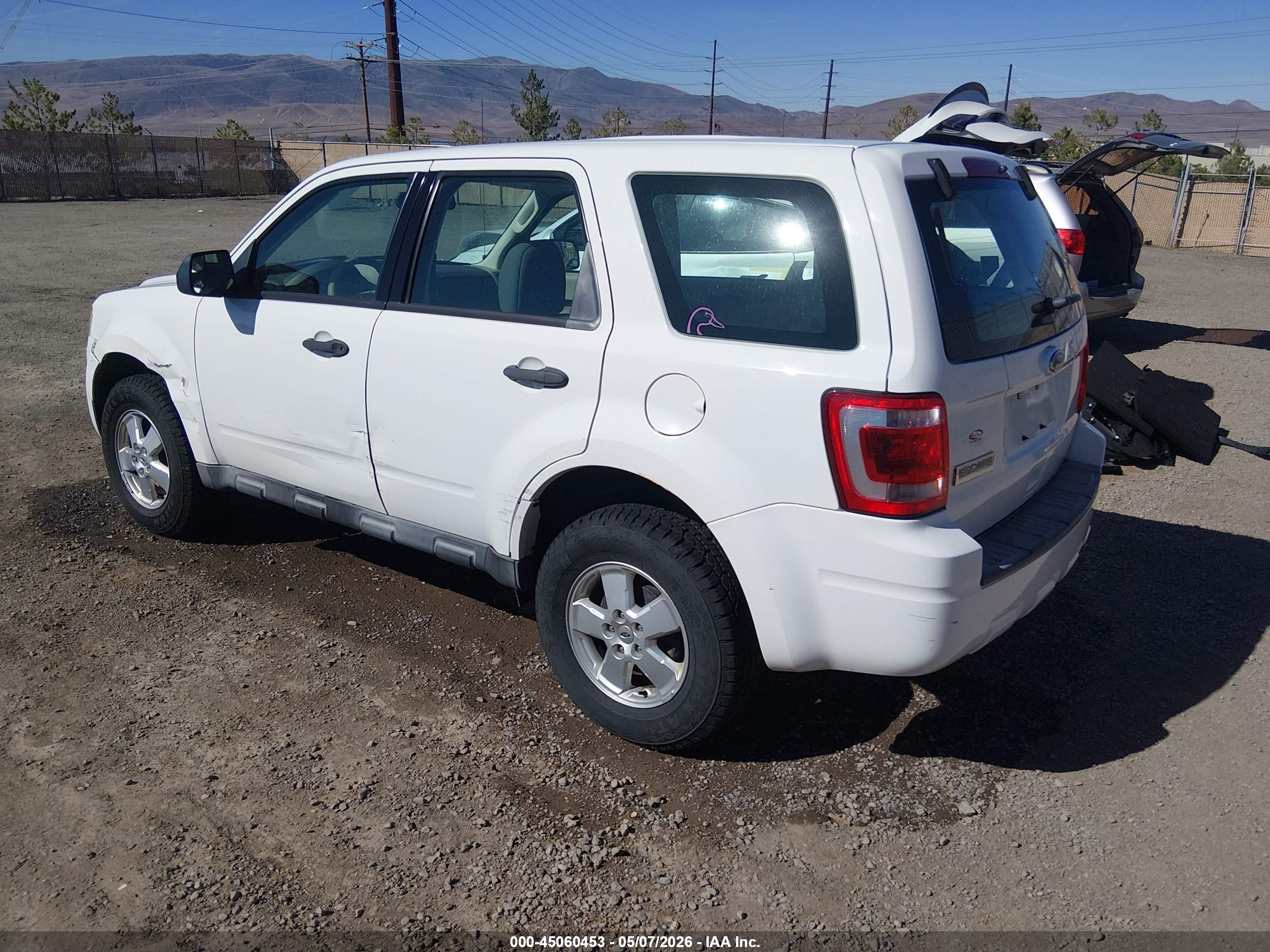 FORD ESCAPE image 3