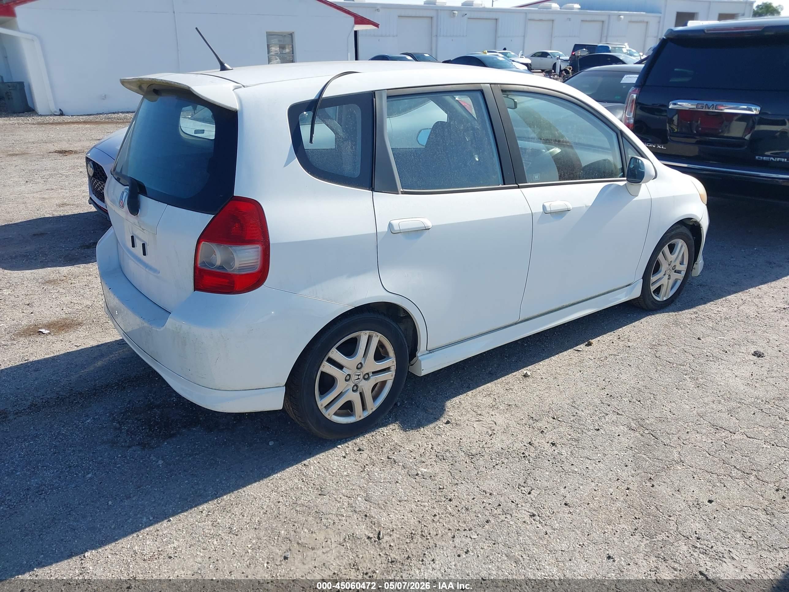 HONDA FIT image 4