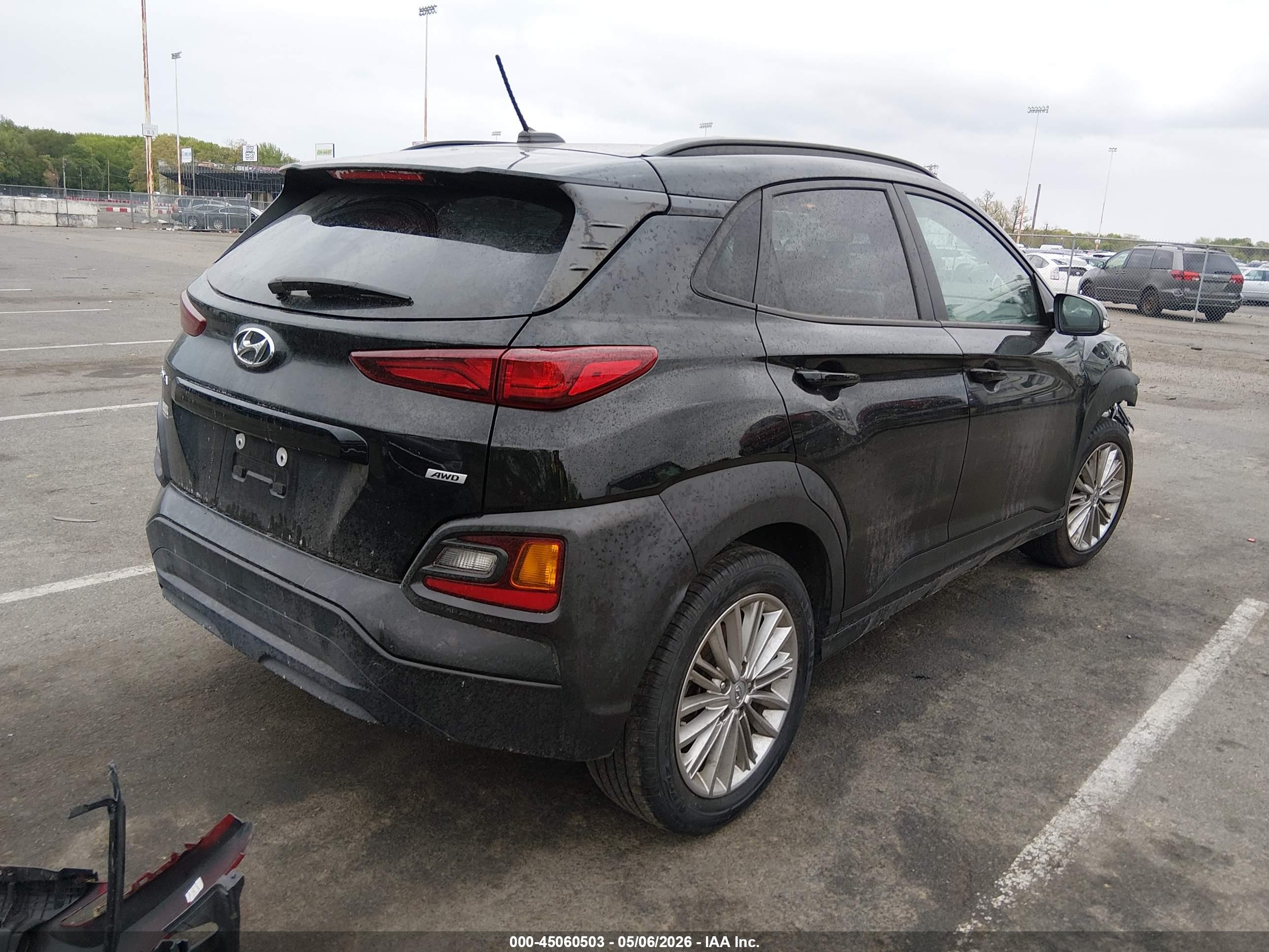 HYUNDAI KONA image 4