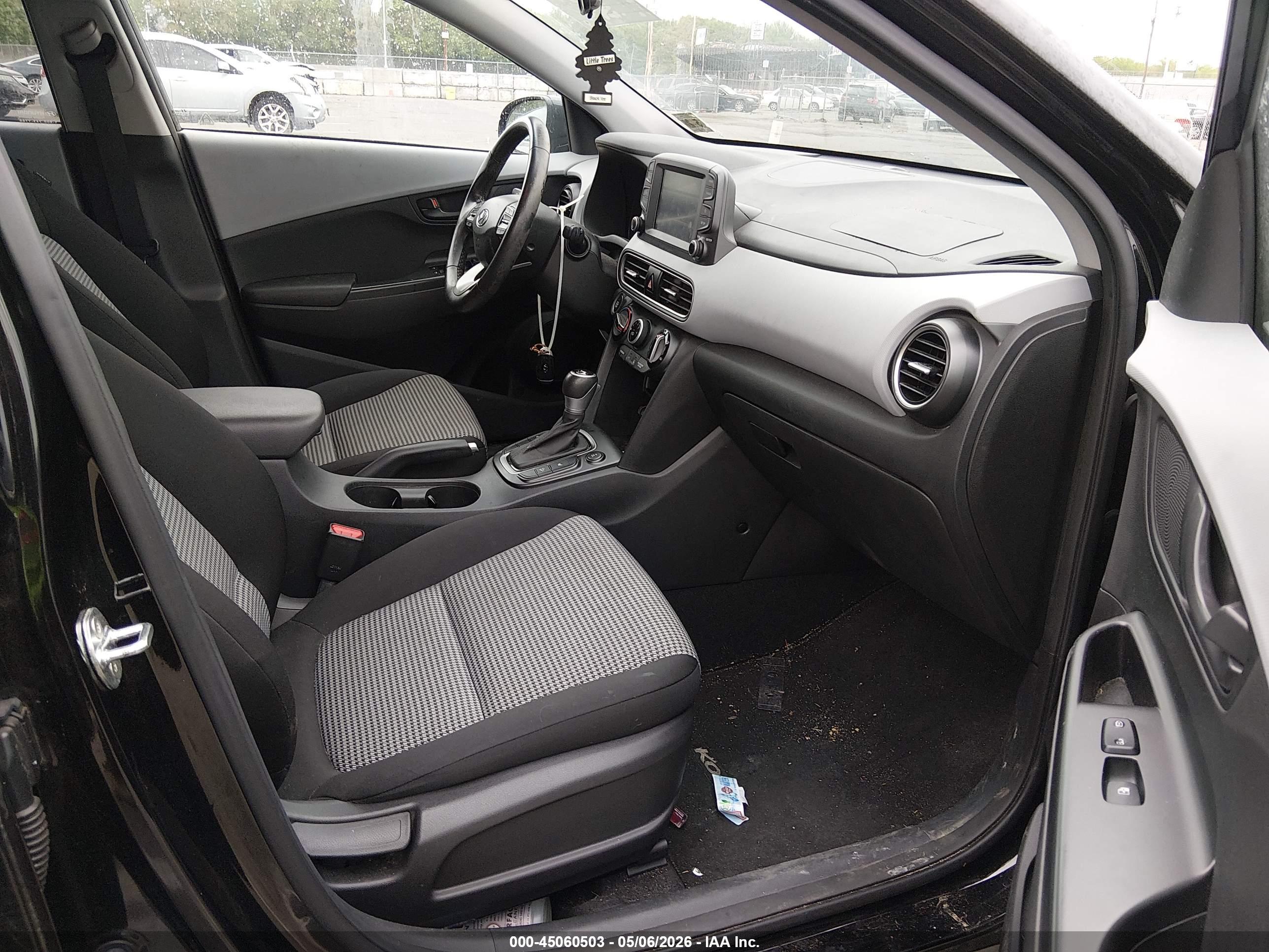 HYUNDAI KONA image 5